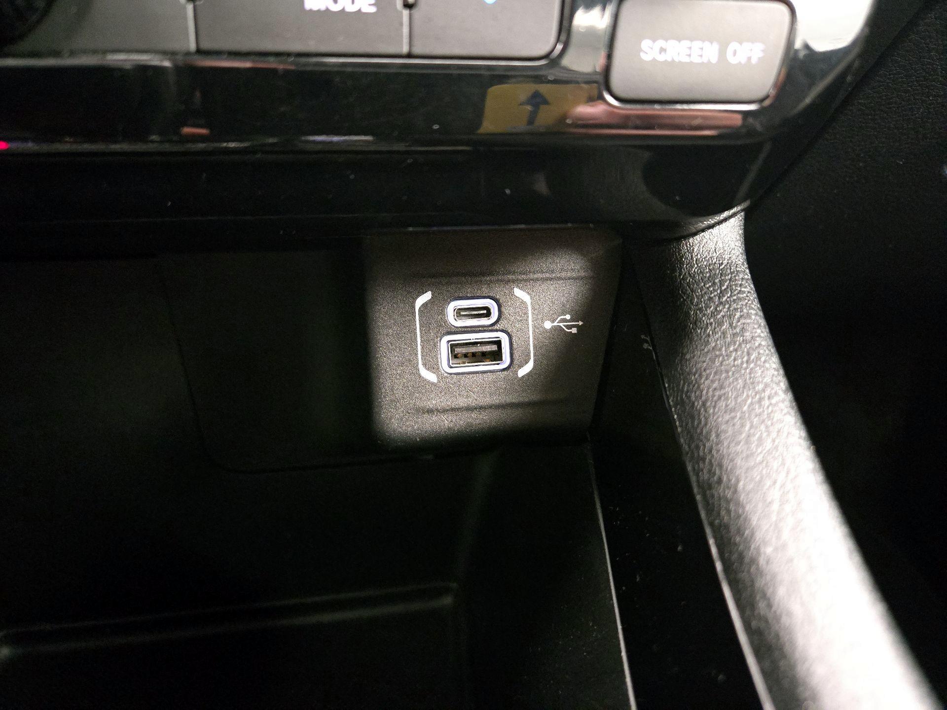 Thumbnail: 2022 Jeep Compass - 18