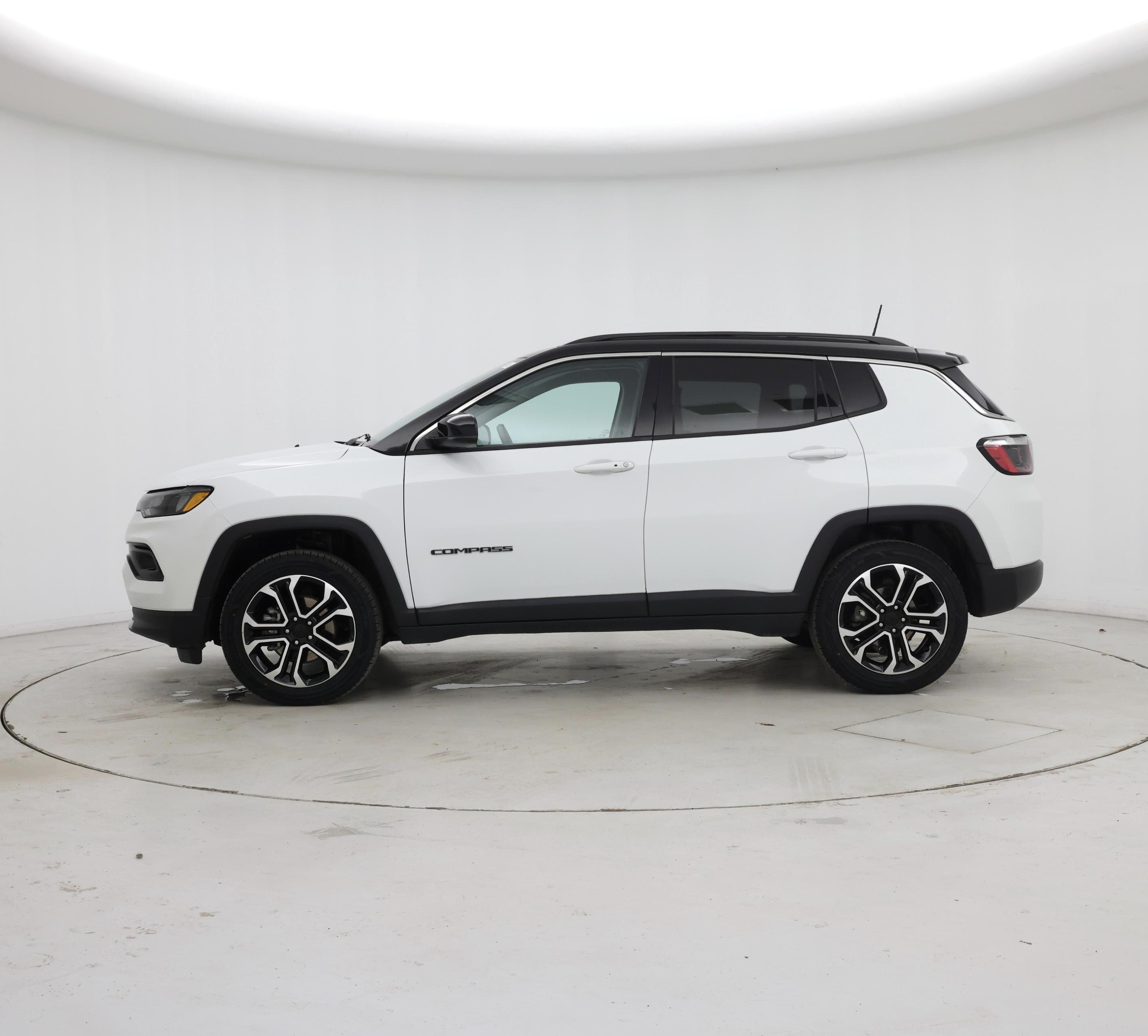 Thumbnail: 2022 Jeep Compass - 3