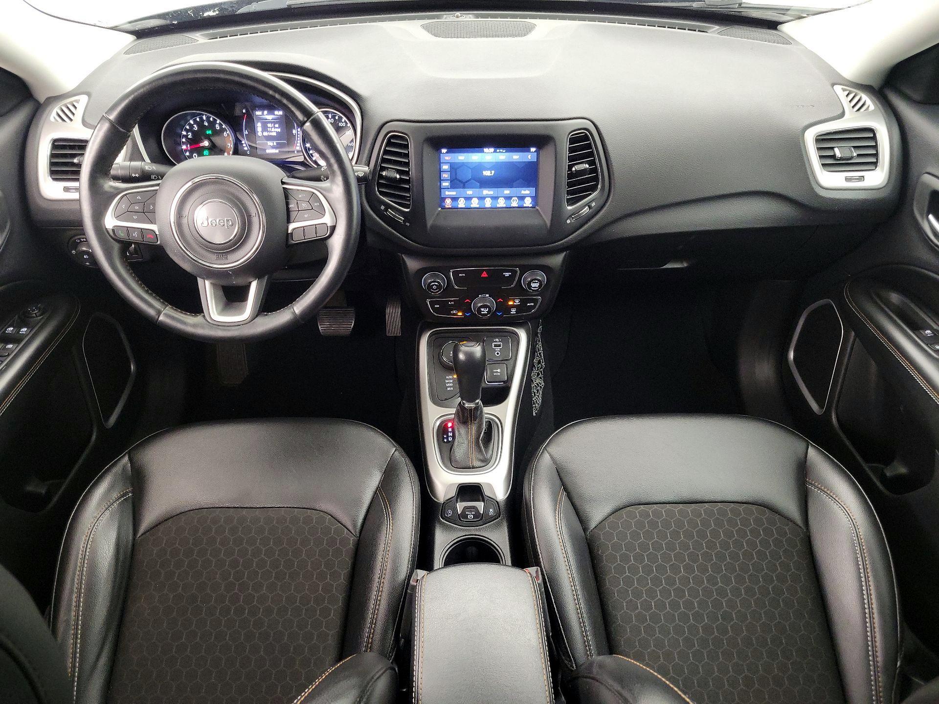 Thumbnail: 2020 Jeep Compass - 9