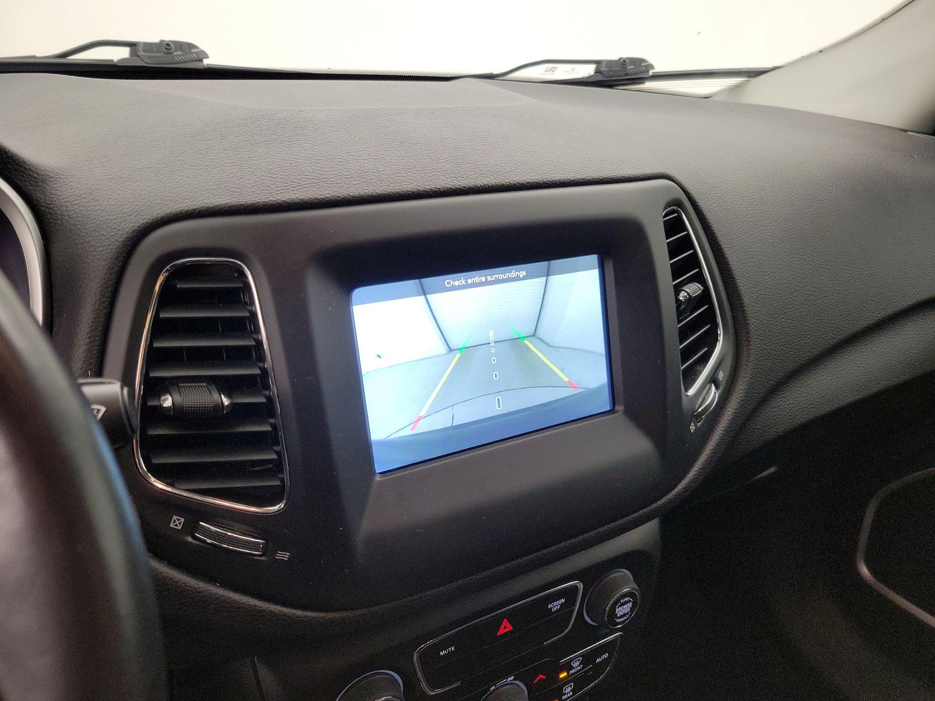 Thumbnail: 2020 Jeep Compass - 14