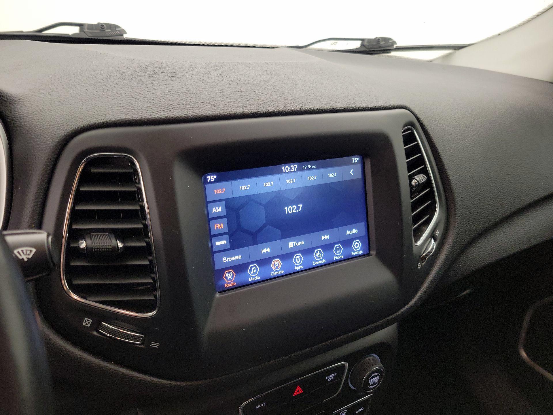 Thumbnail: 2020 Jeep Compass - 15