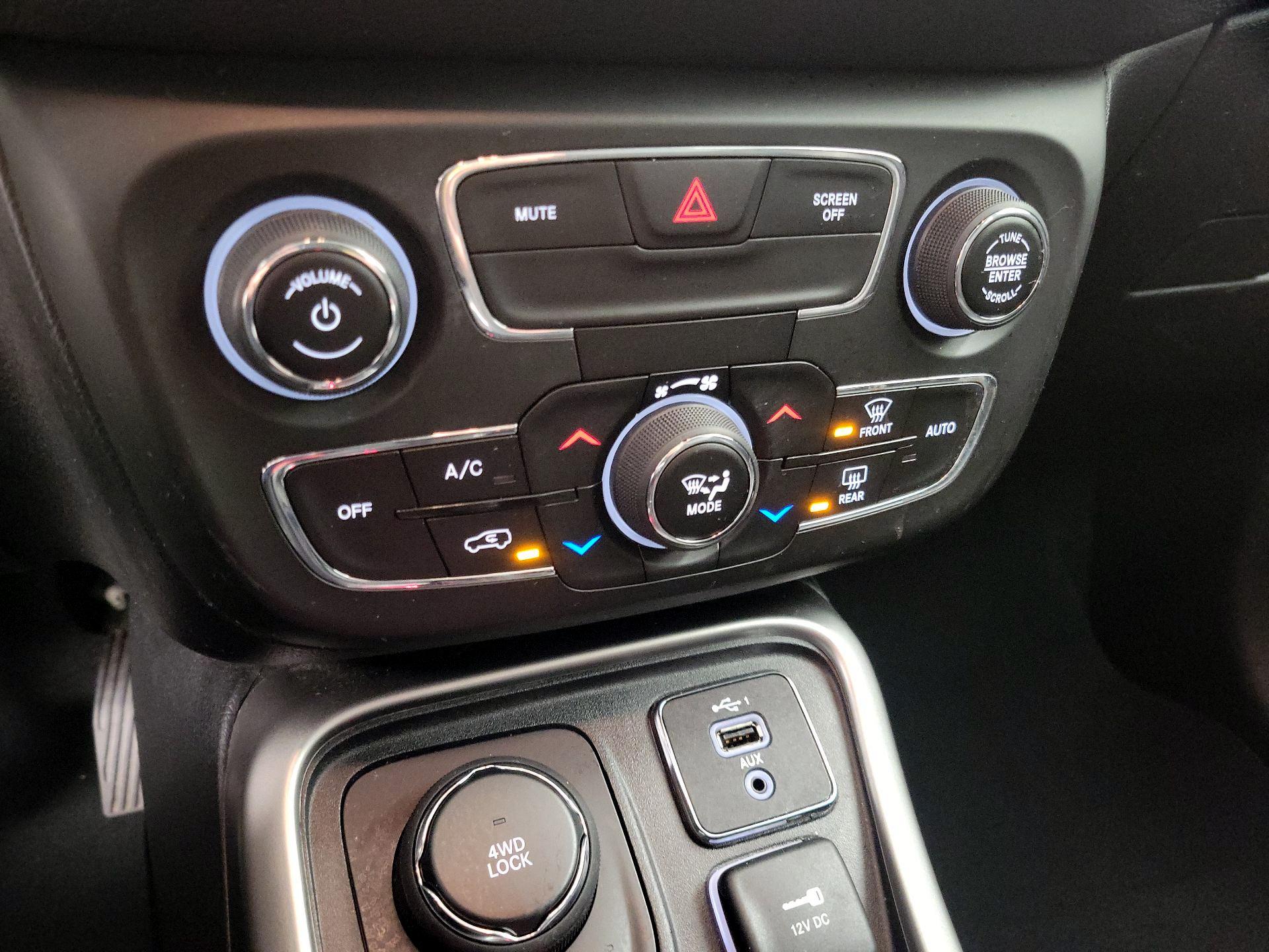 Thumbnail: 2020 Jeep Compass - 16