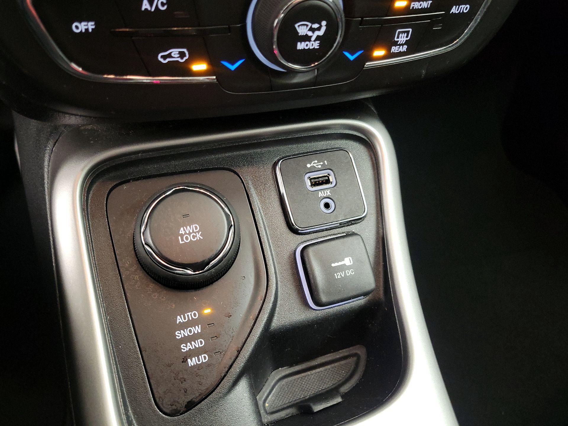 Thumbnail: 2020 Jeep Compass - 18