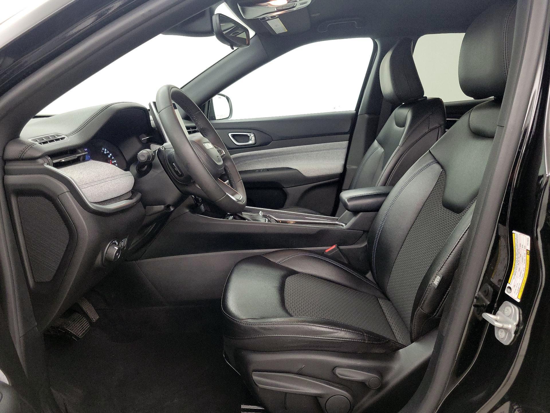 Thumbnail: 2023 Jeep Compass - 11