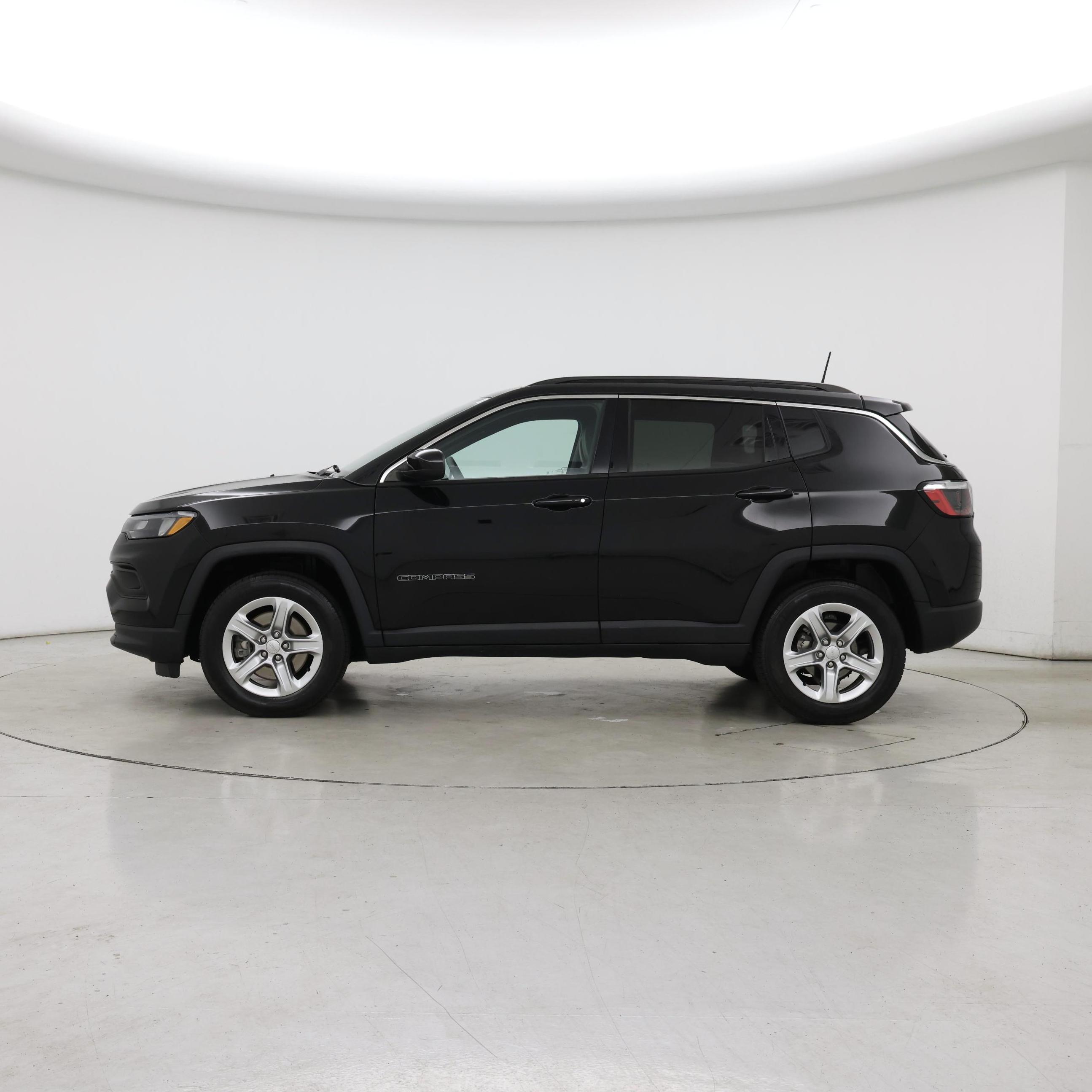 Thumbnail: 2023 Jeep Compass - 3