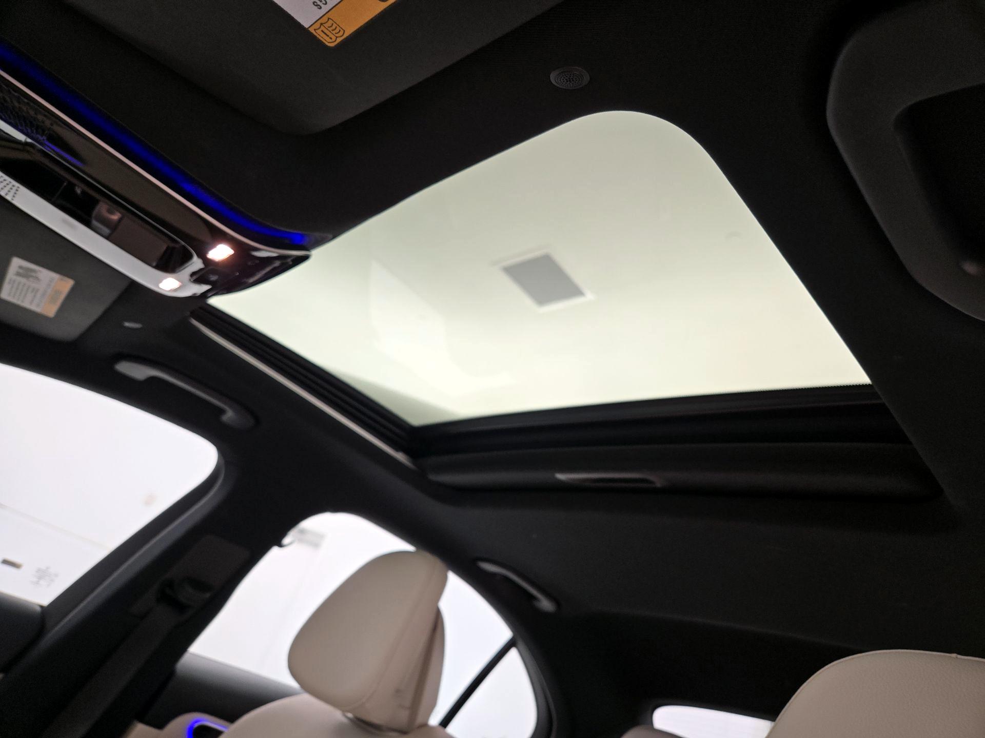 Thumbnail: 2022 Mercedes-Benz C-Class - 20