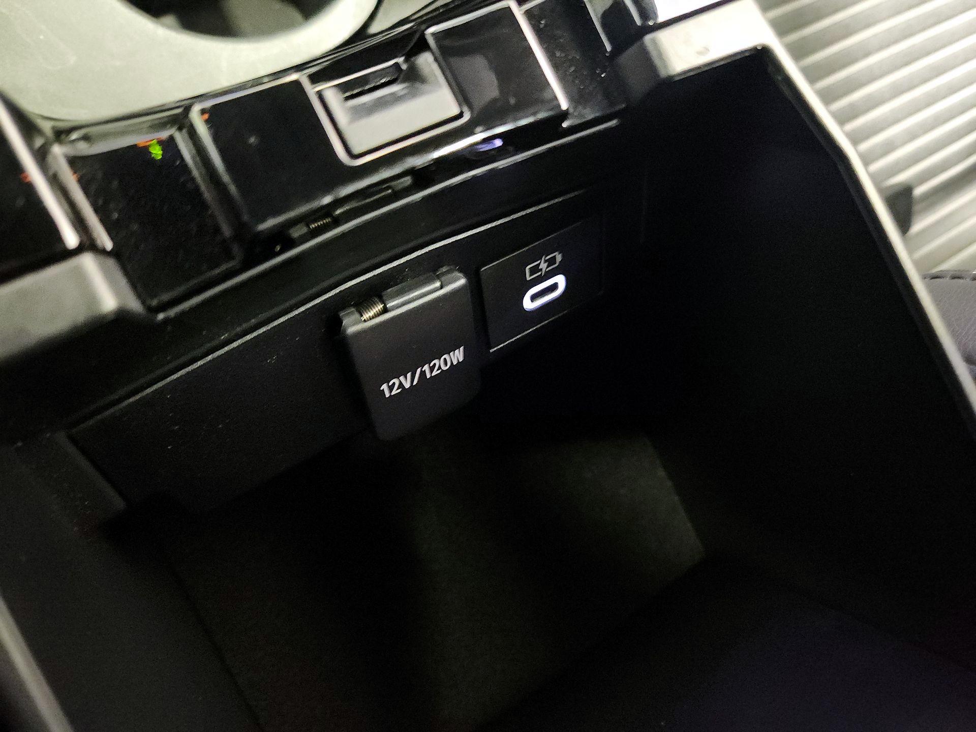 Thumbnail: 2023 Toyota Corolla - 19