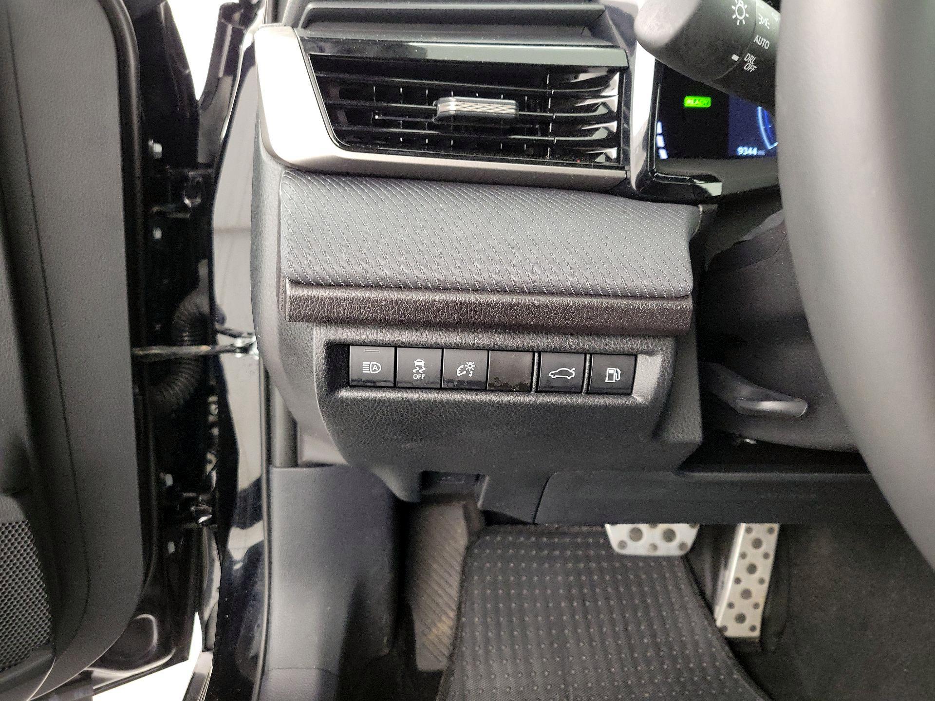 Thumbnail: 2025 Toyota Camry - 13