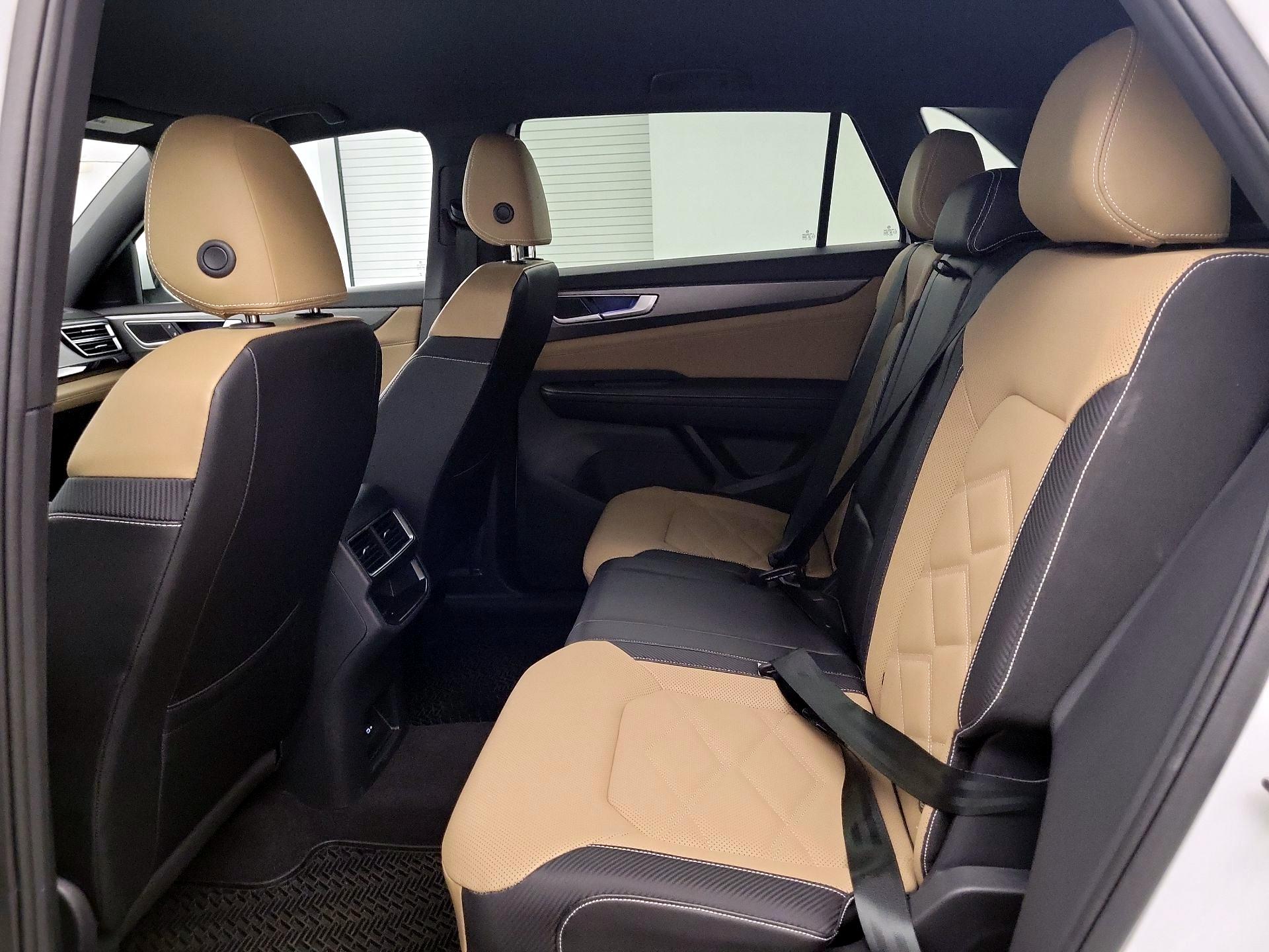 Thumbnail: 2024 Volkswagen Atlas - 17