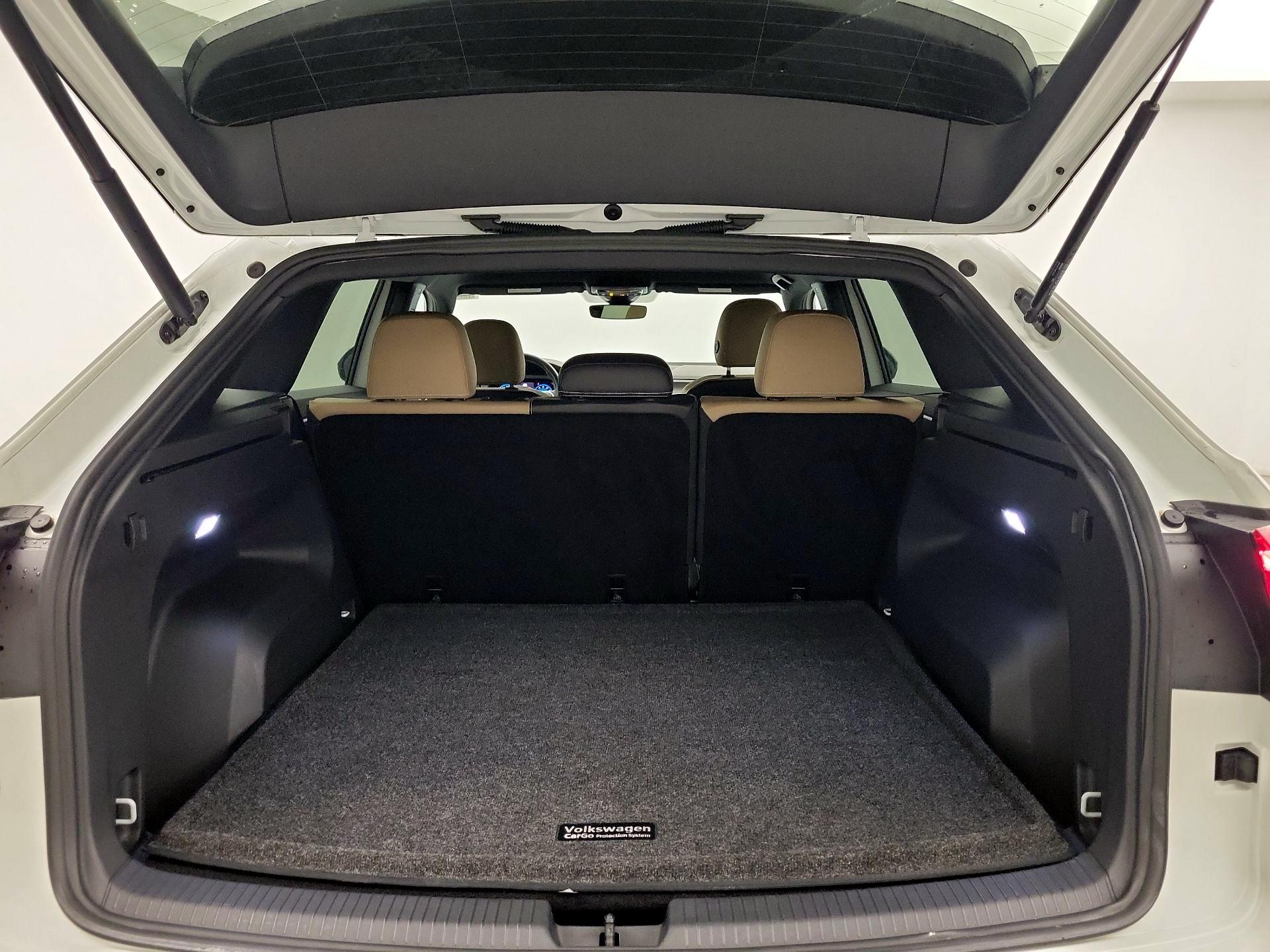 Thumbnail: 2024 Volkswagen Atlas - 18