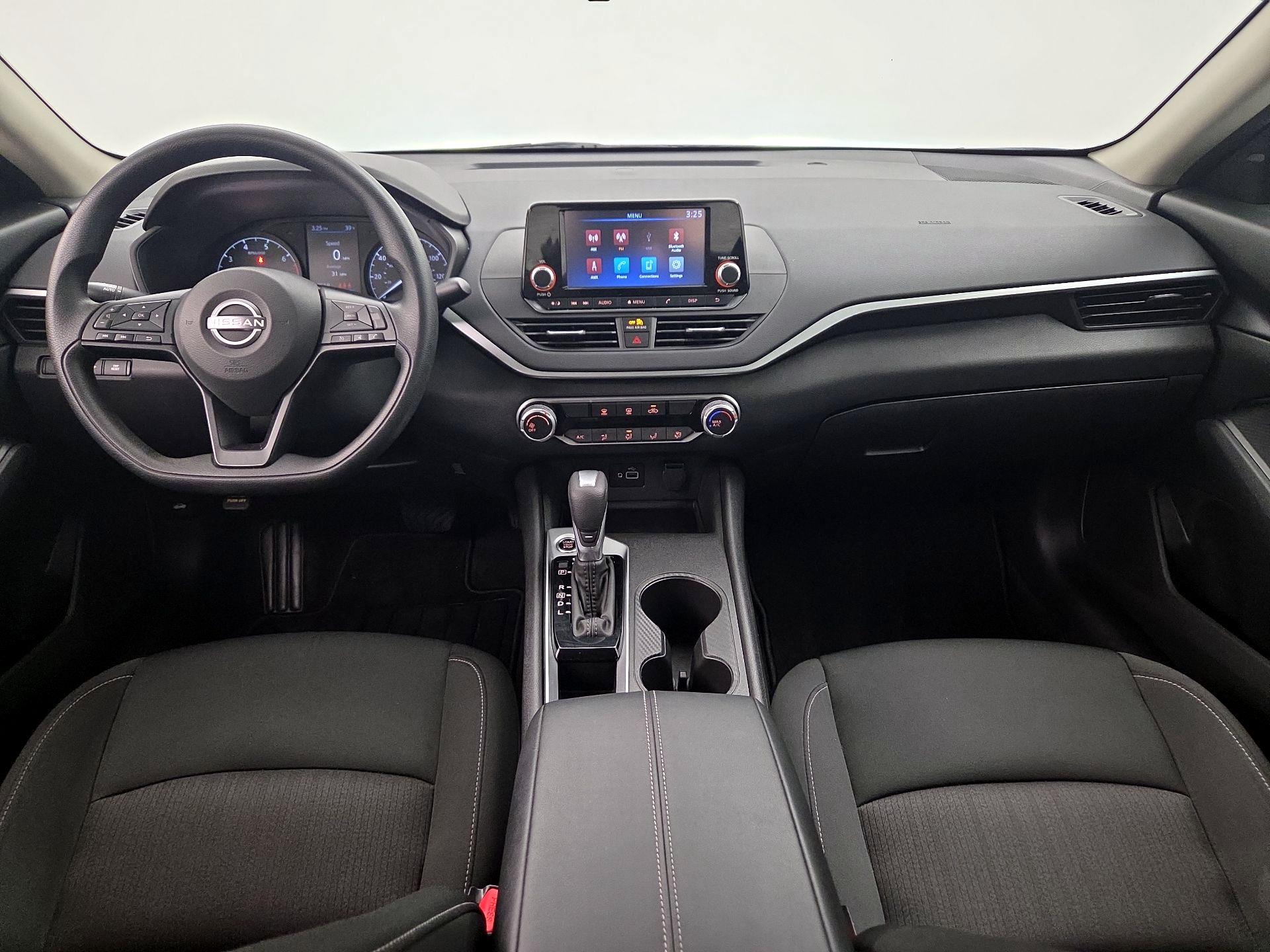 Thumbnail: 2023 Nissan Altima - 9