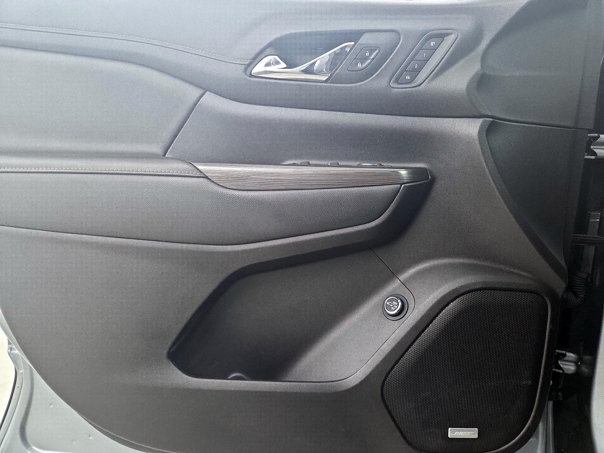 Thumbnail: 2023 GMC Acadia - 12