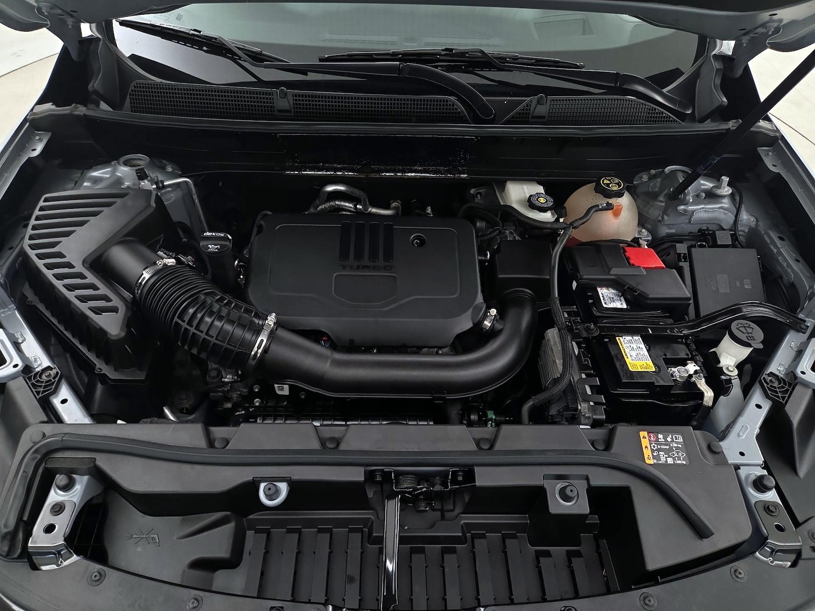 2023 GMC Acadia SLT - Photo 26