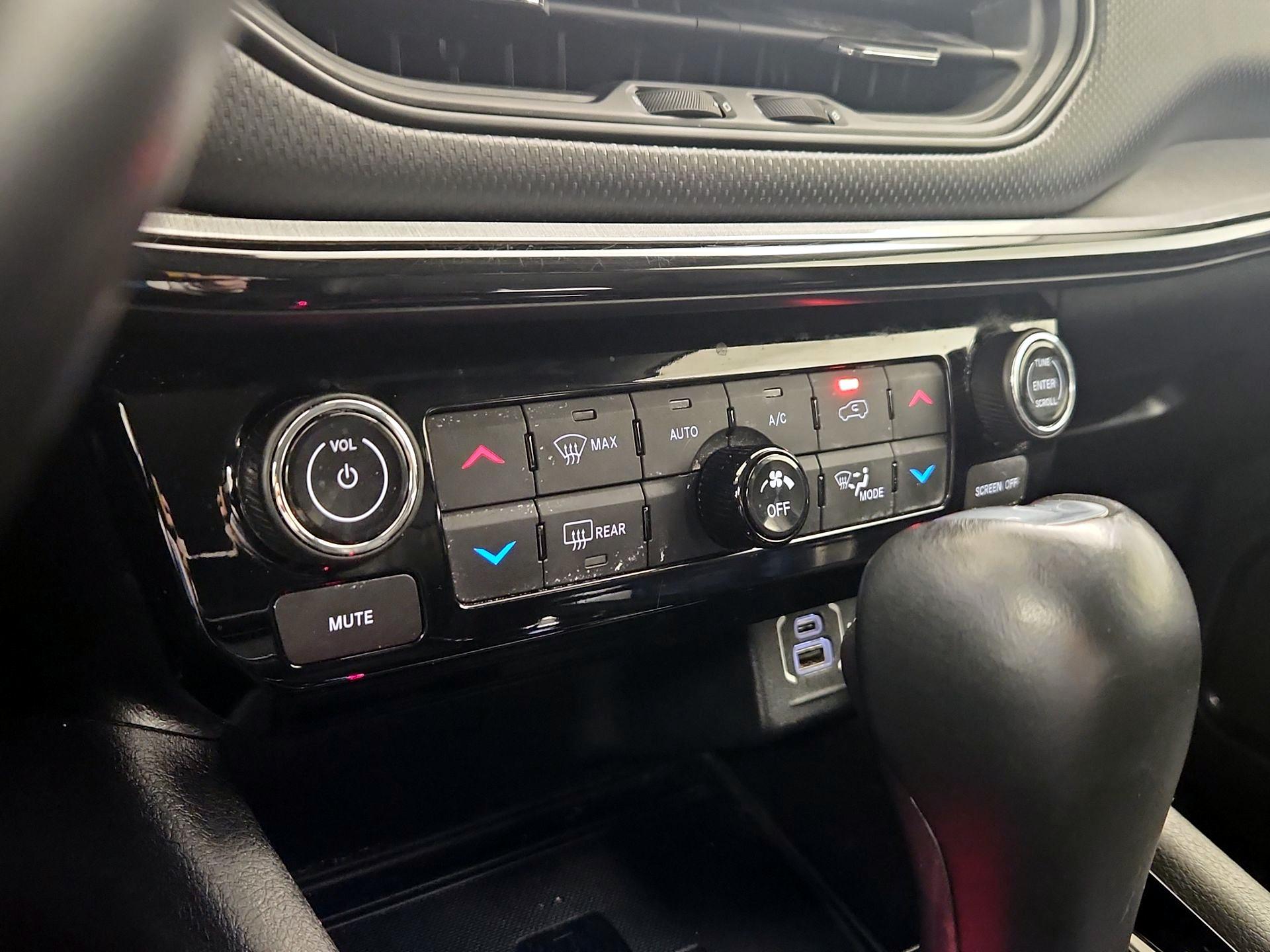 Thumbnail: 2022 Jeep Compass - 15