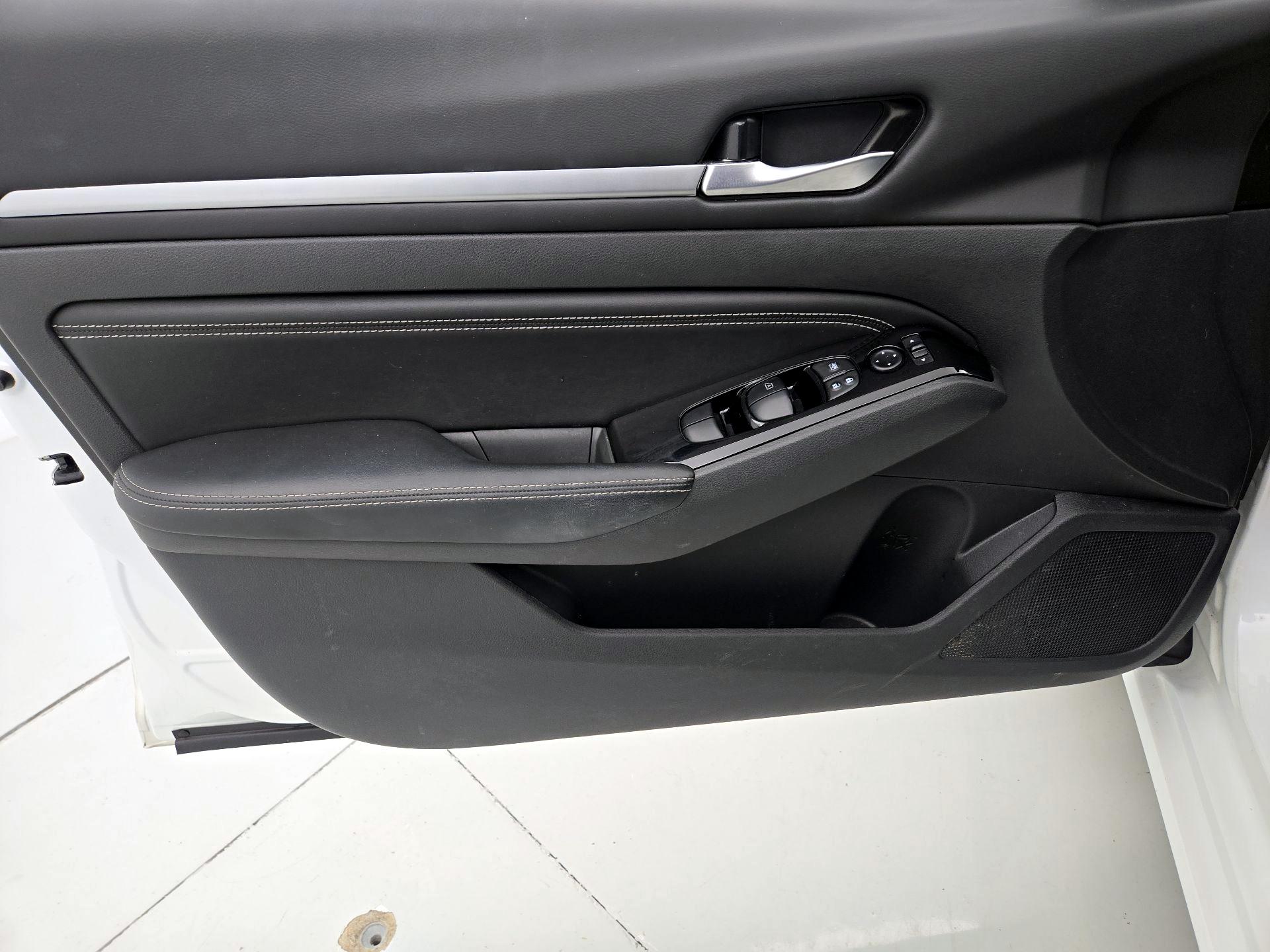 Thumbnail: 2023 Nissan Altima - 12