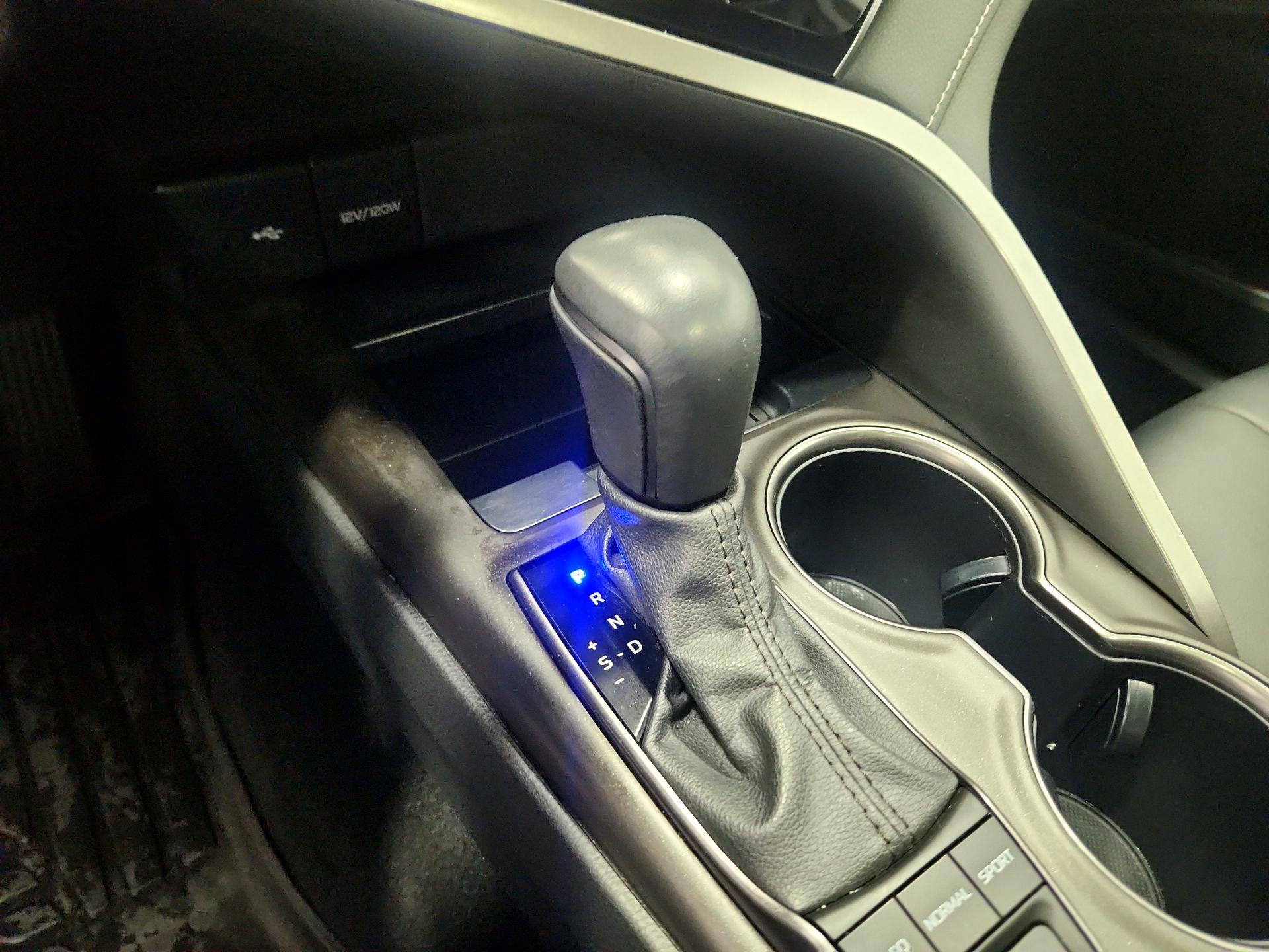 Thumbnail: 2023 Toyota Camry - 17