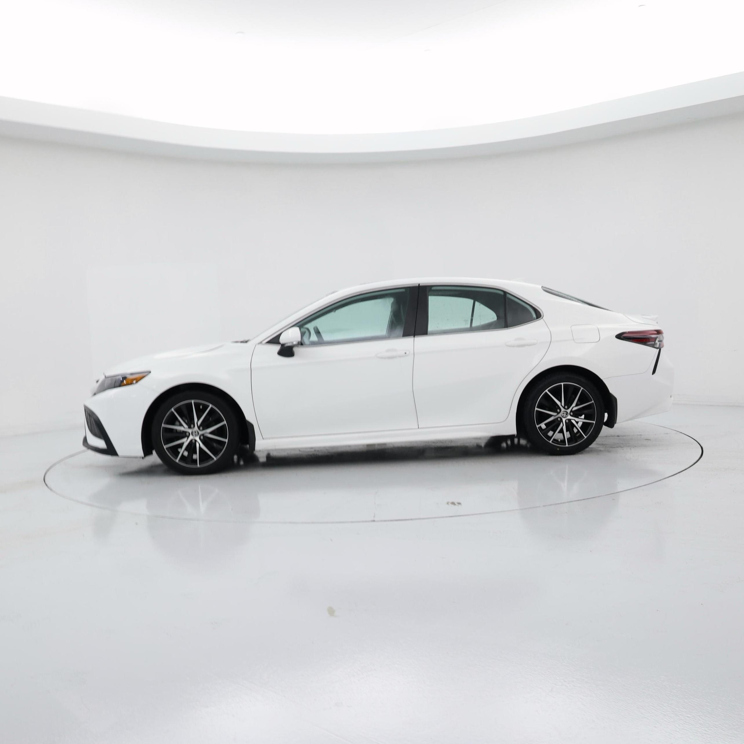 Thumbnail: 2023 Toyota Camry - 3