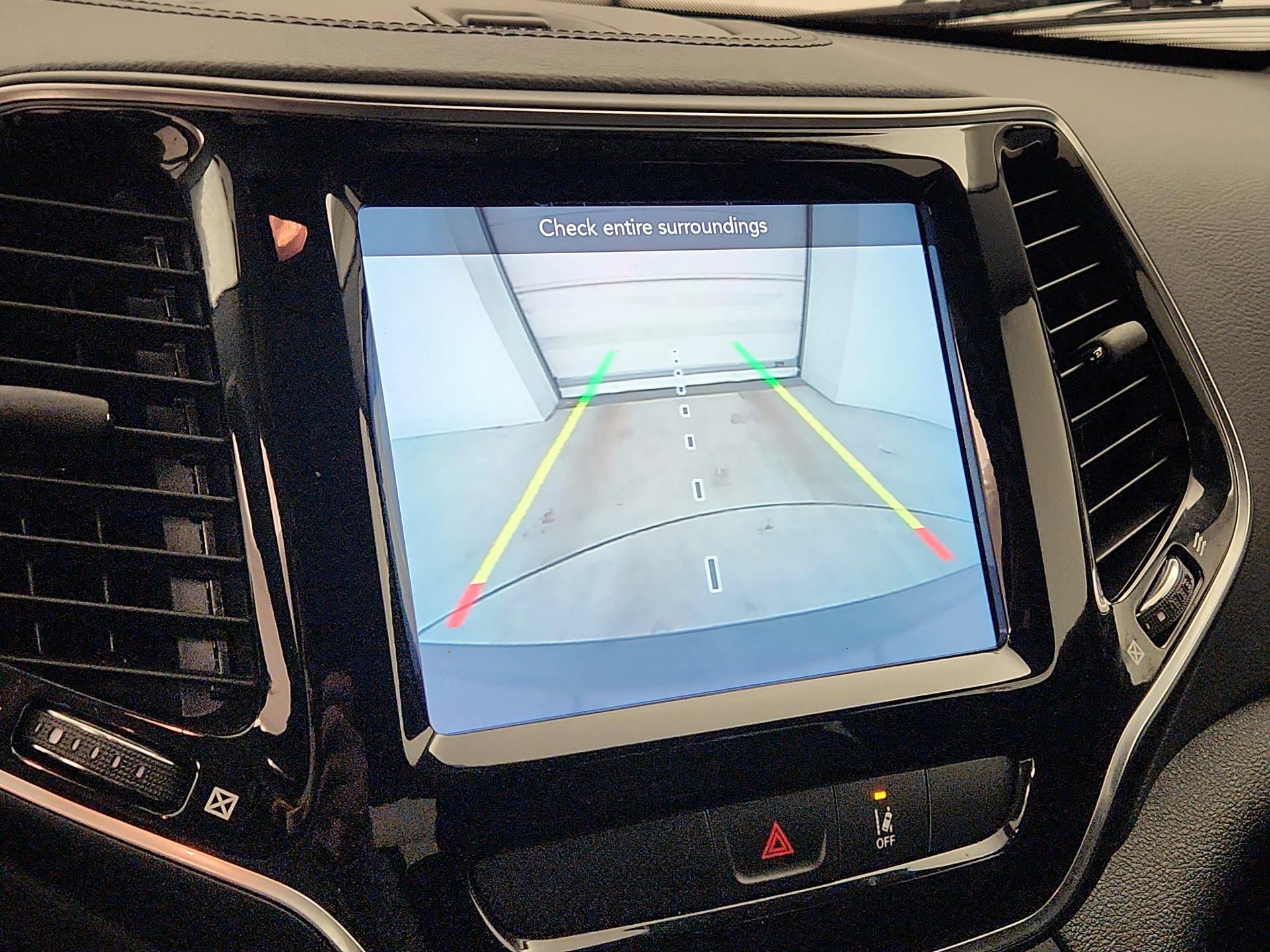 Thumbnail: 2022 Jeep Cherokee - 12