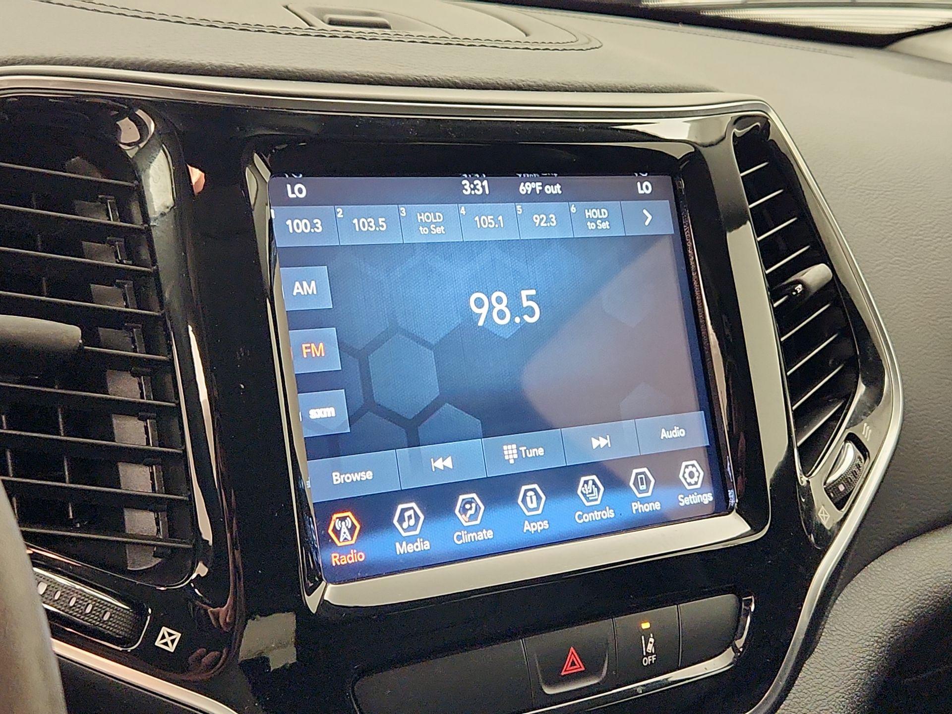 Thumbnail: 2022 Jeep Cherokee - 13