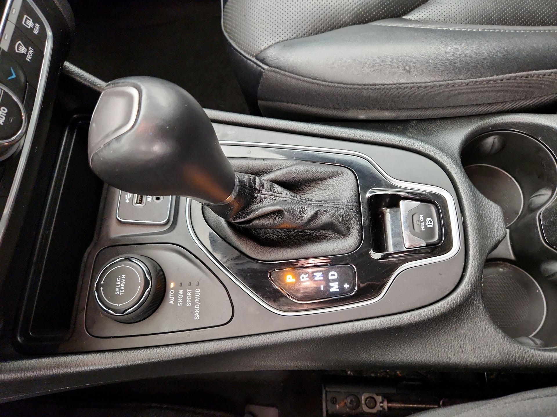 Thumbnail: 2022 Jeep Cherokee - 15