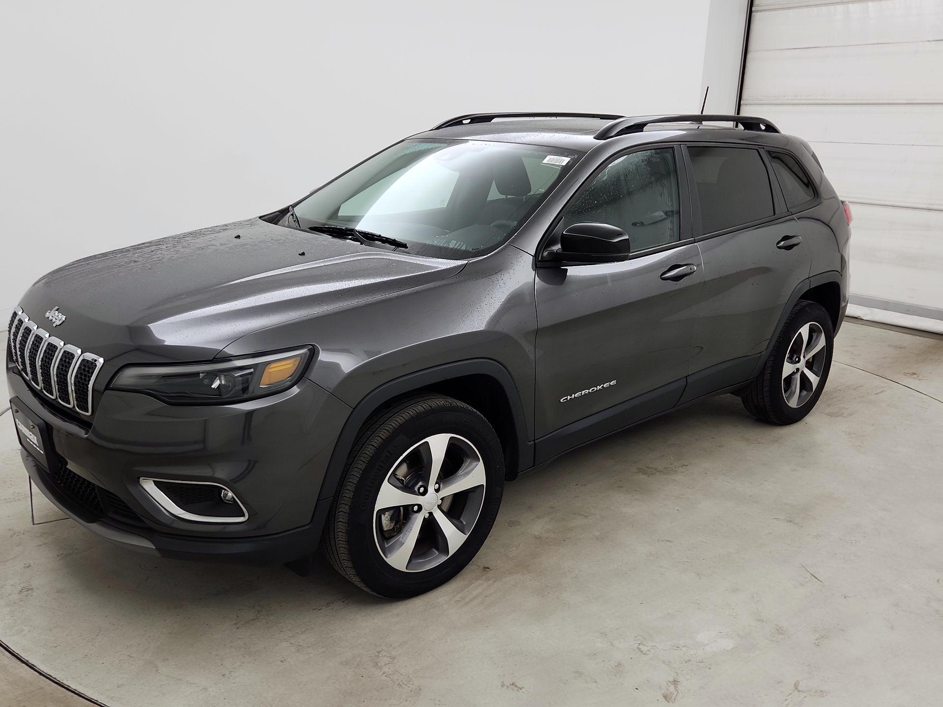 Thumbnail: 2022 Jeep Cherokee - 3