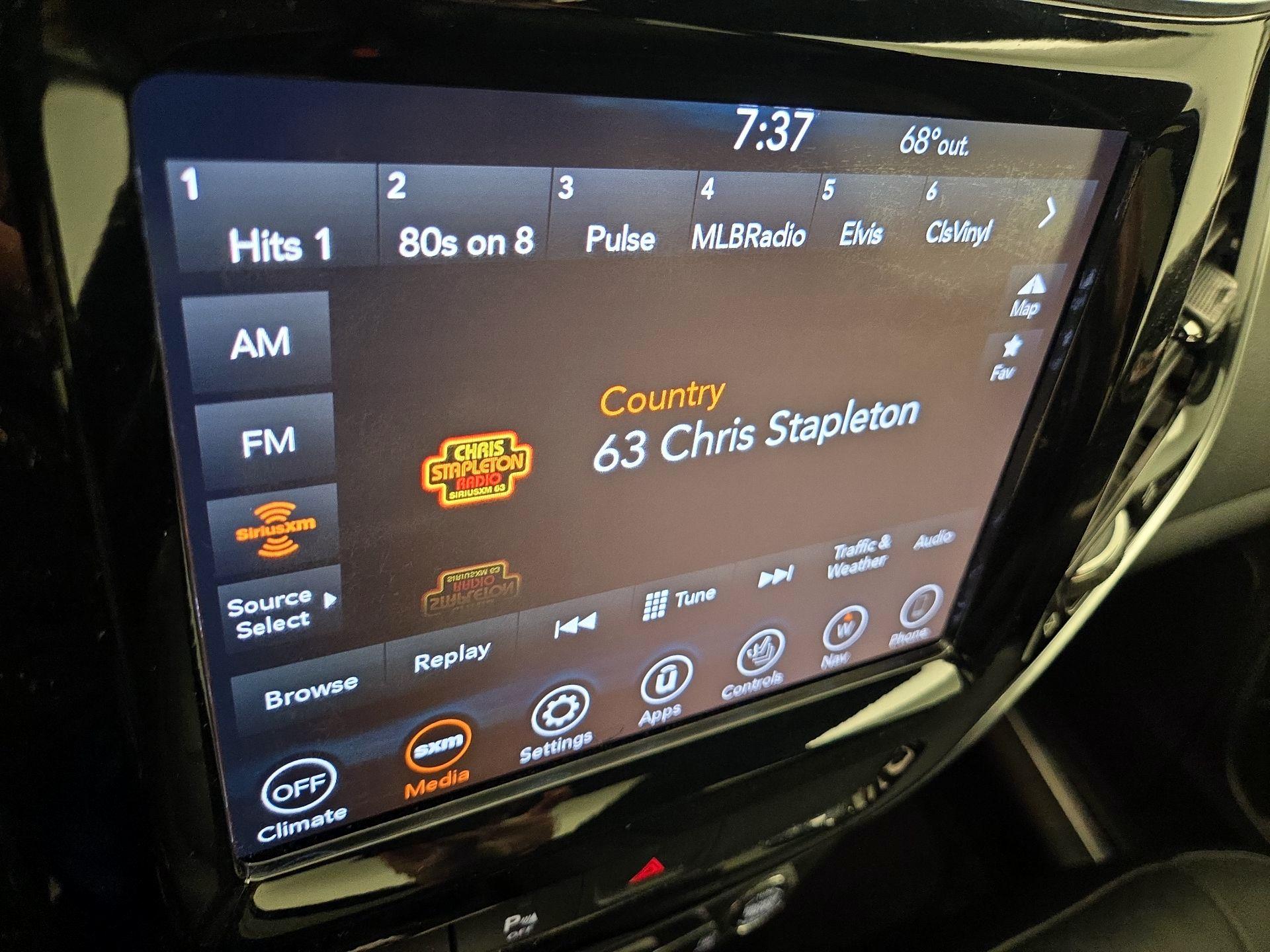 Thumbnail: 2020 Jeep Cherokee - 16