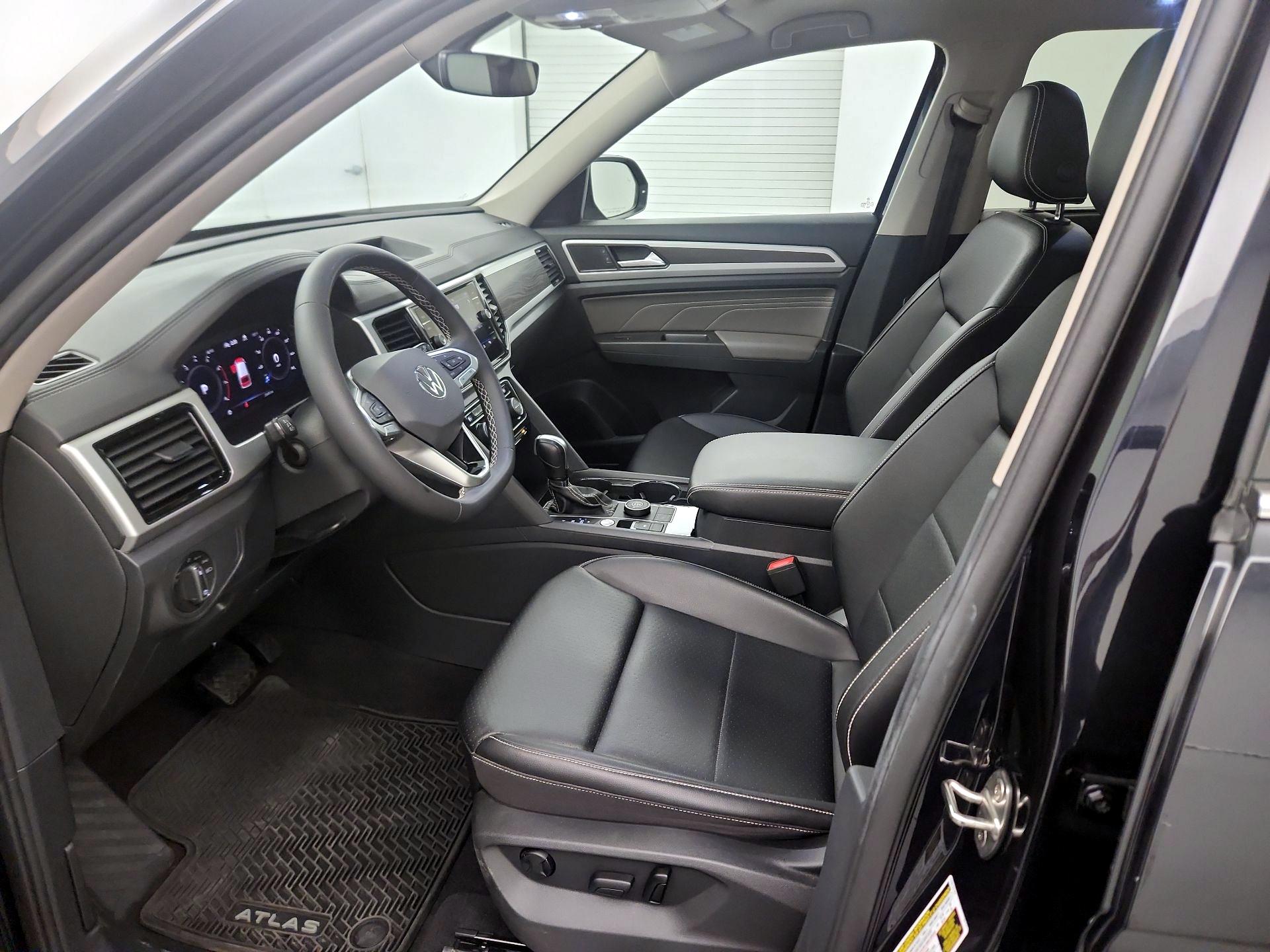 Thumbnail: 2023 Volkswagen Atlas - 9