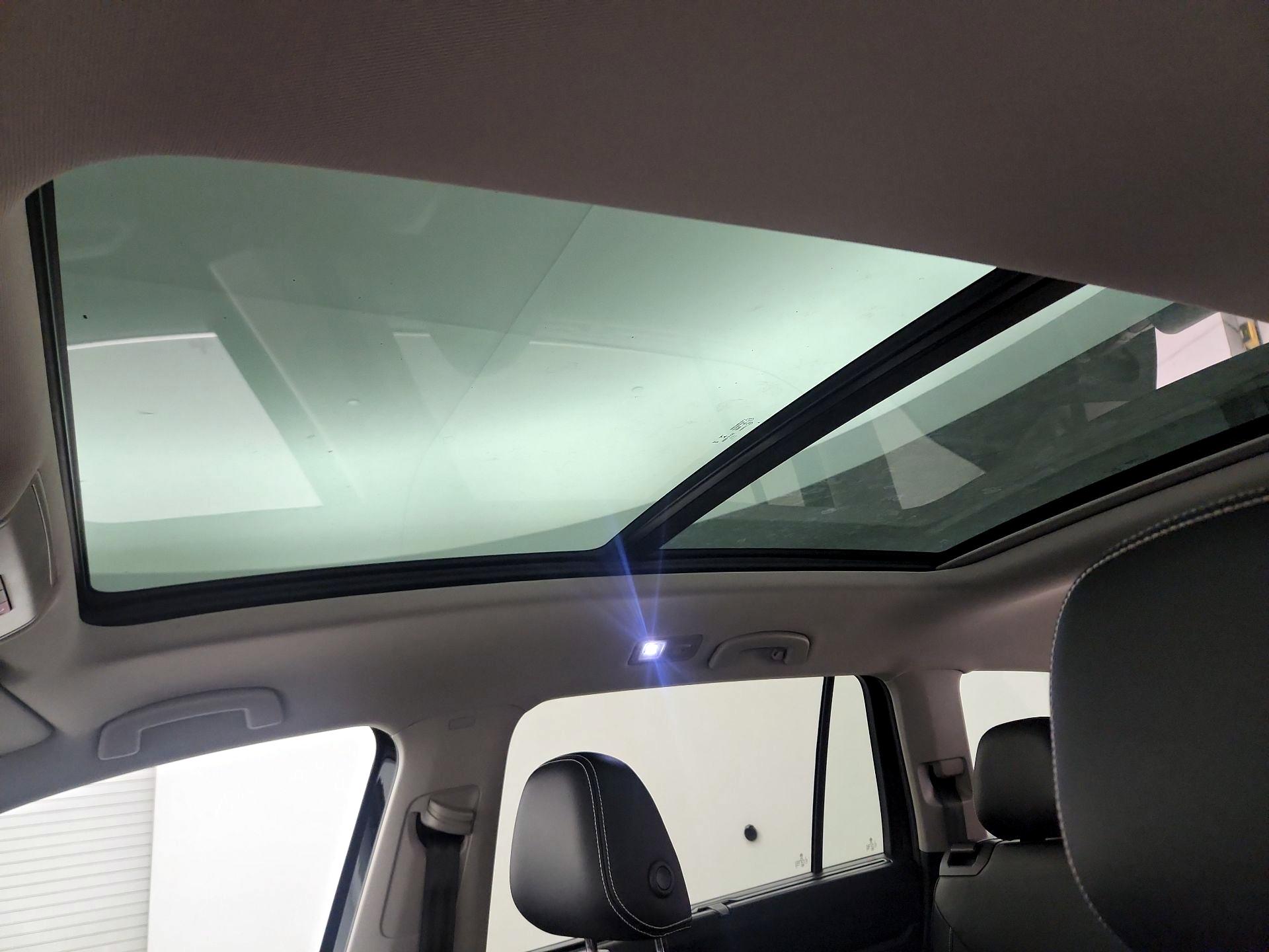 Thumbnail: 2023 Volkswagen Atlas - 15