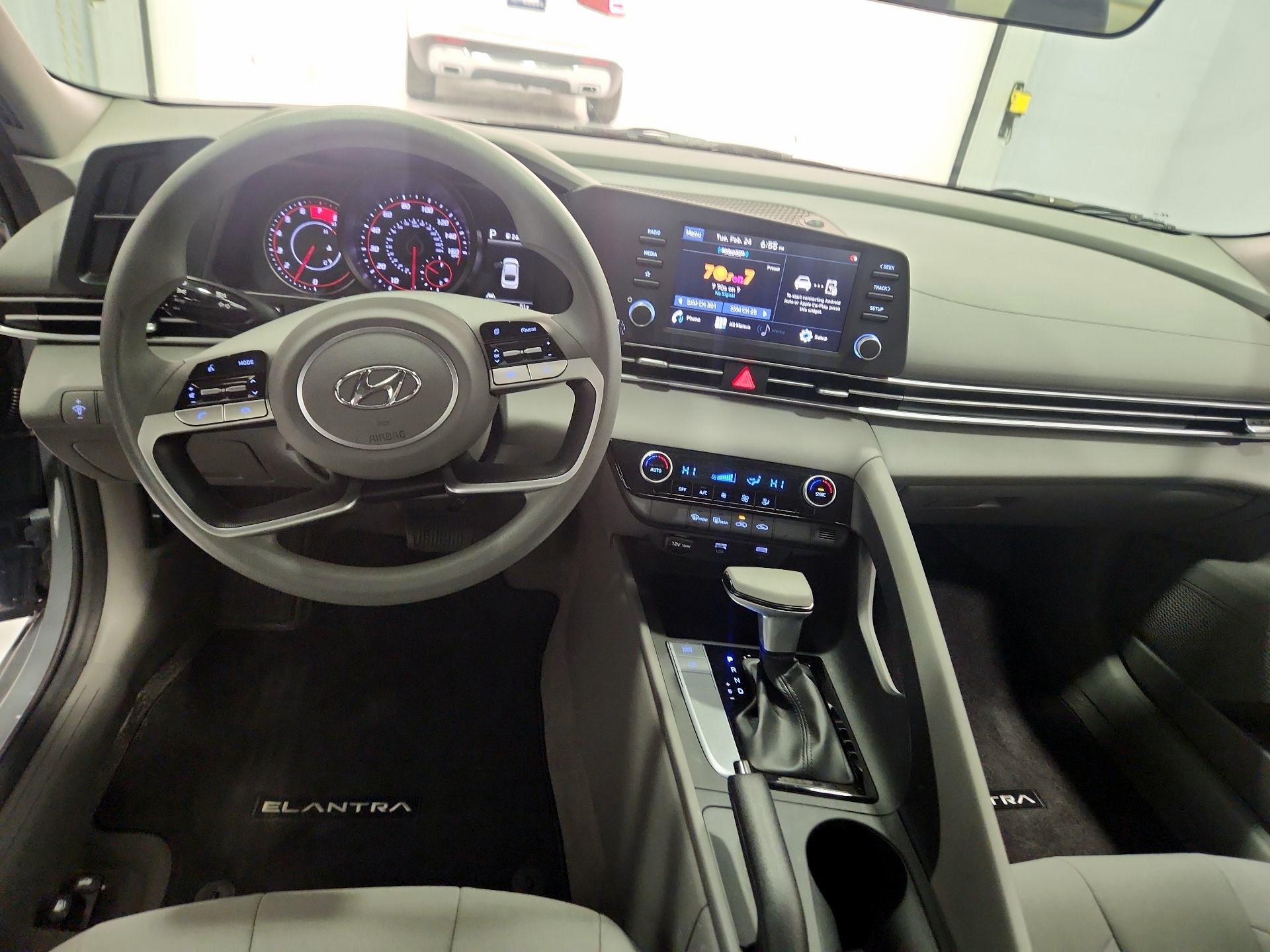 Thumbnail: 2021 Hyundai Elantra - 9