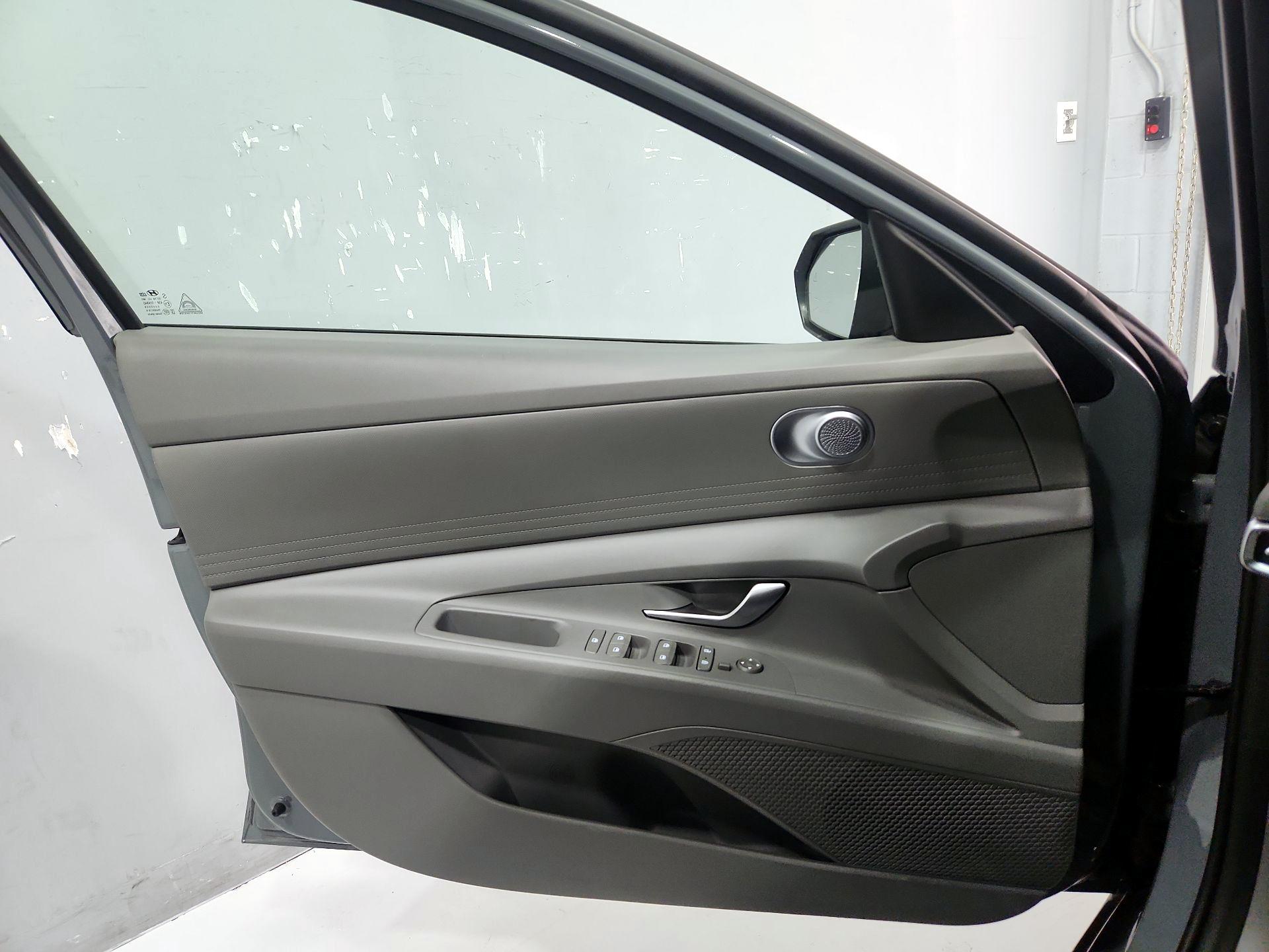 Thumbnail: 2021 Hyundai Elantra - 12