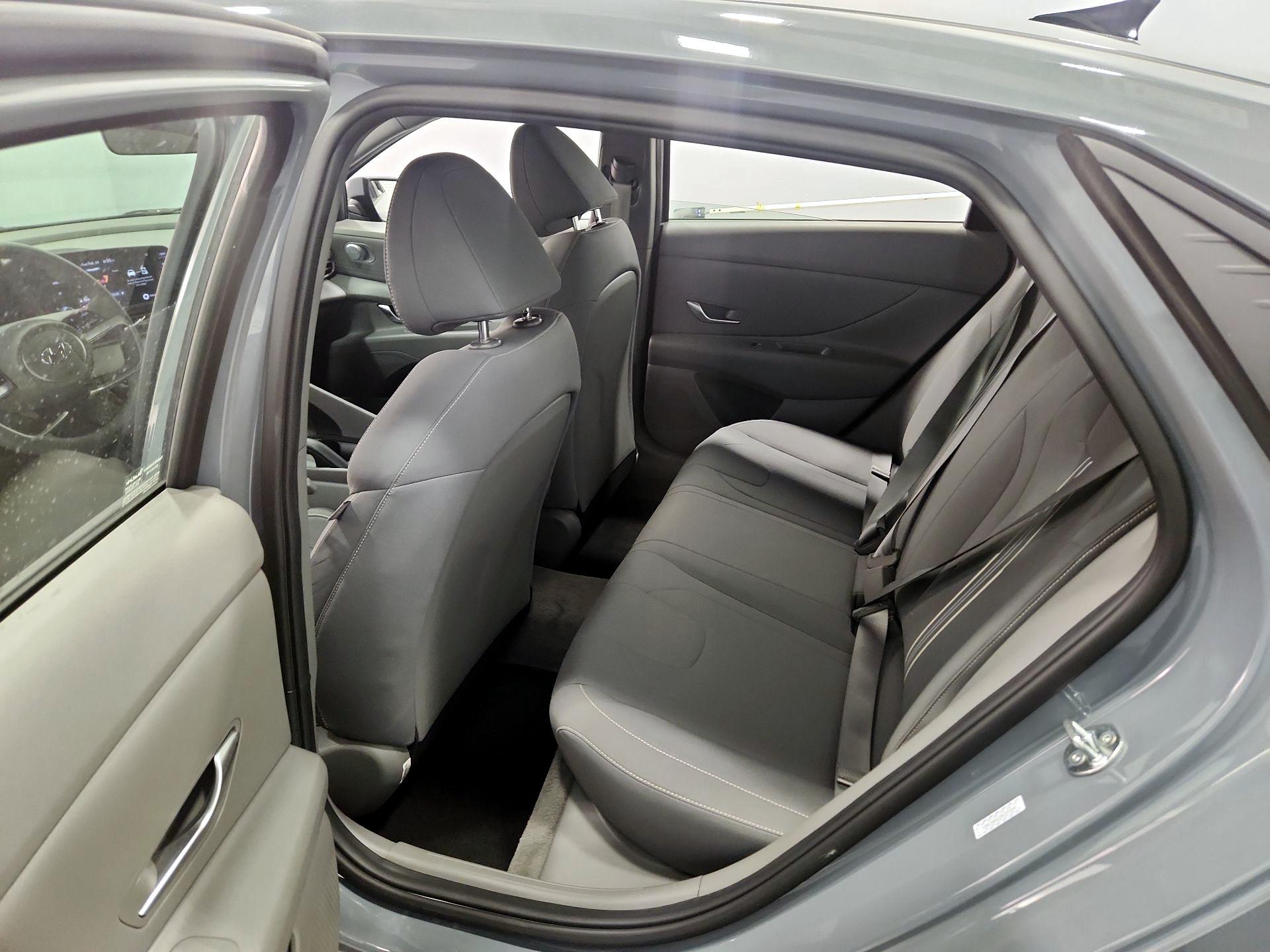 Thumbnail: 2021 Hyundai Elantra - 19