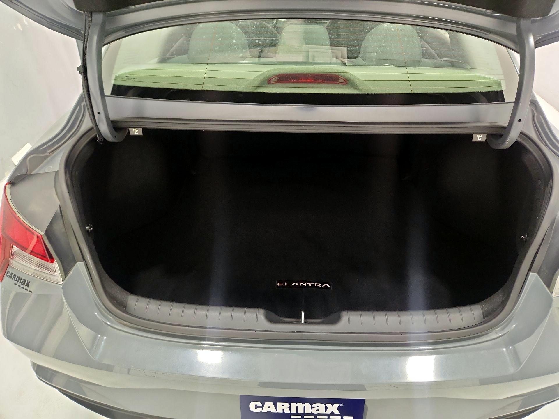 Thumbnail: 2021 Hyundai Elantra - 20