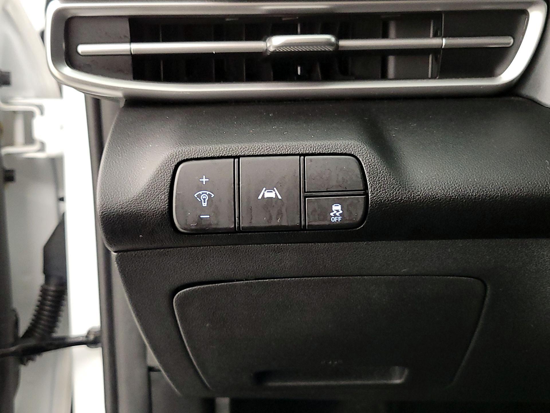 Thumbnail: 2023 Hyundai Elantra - 13