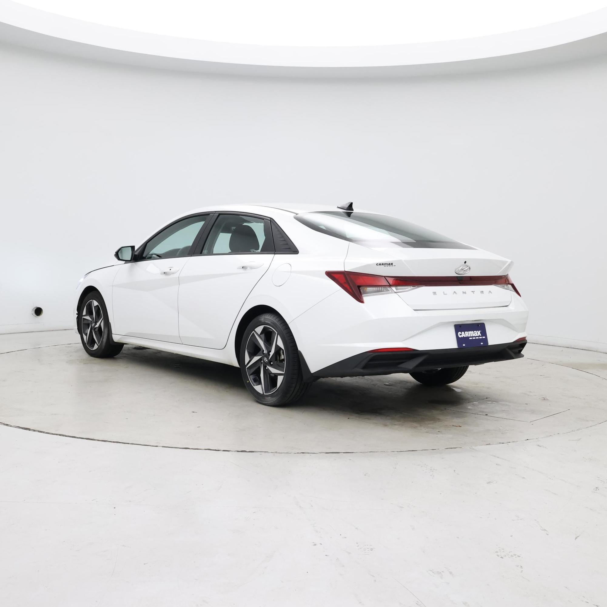 Thumbnail: 2023 Hyundai Elantra - 2