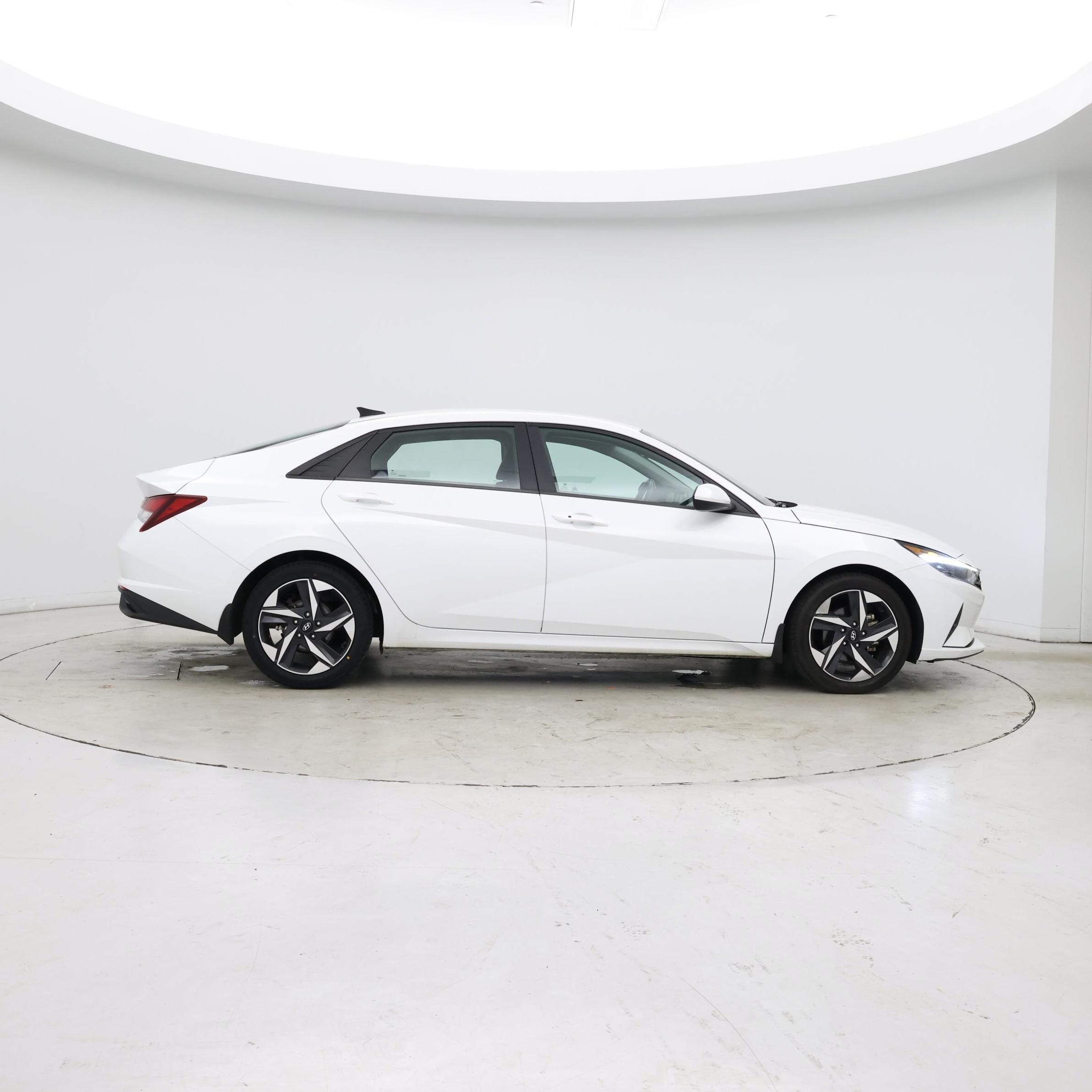 Thumbnail: 2023 Hyundai Elantra - 7