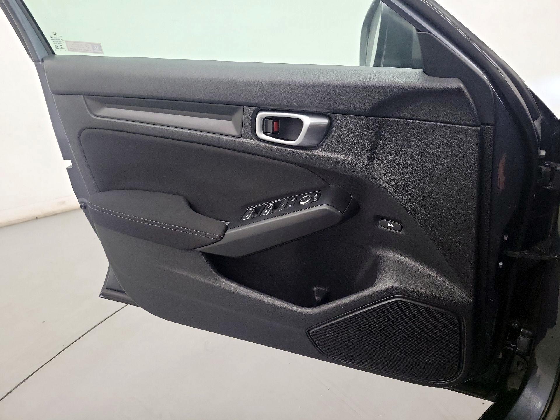 Thumbnail: 2023 Honda Civic - 10