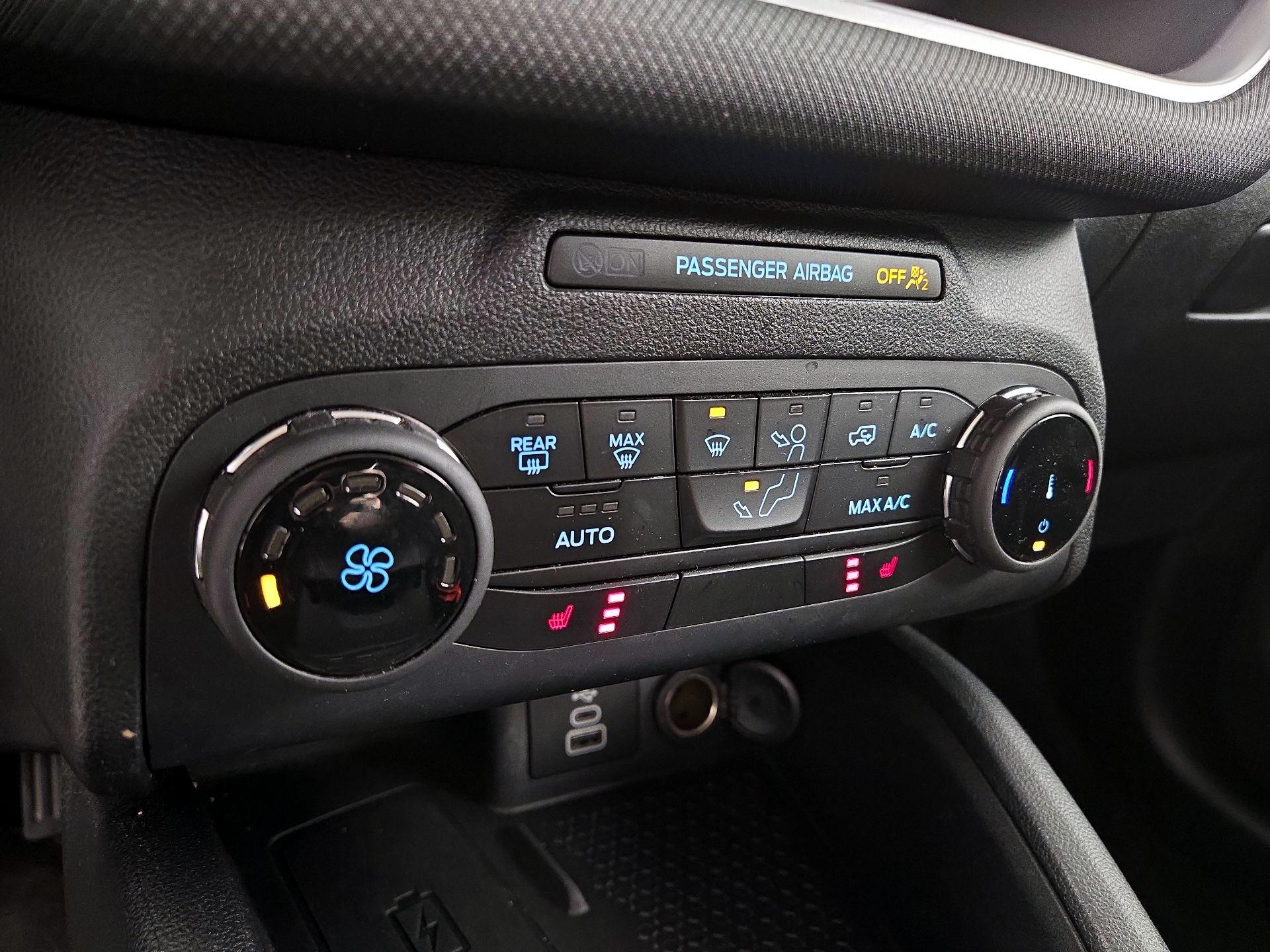 Thumbnail: 2023 Ford Bronco Sport - 16