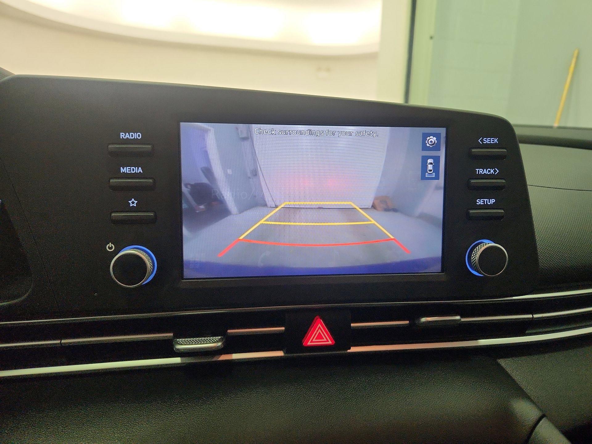 Thumbnail: 2022 Hyundai Elantra - 14