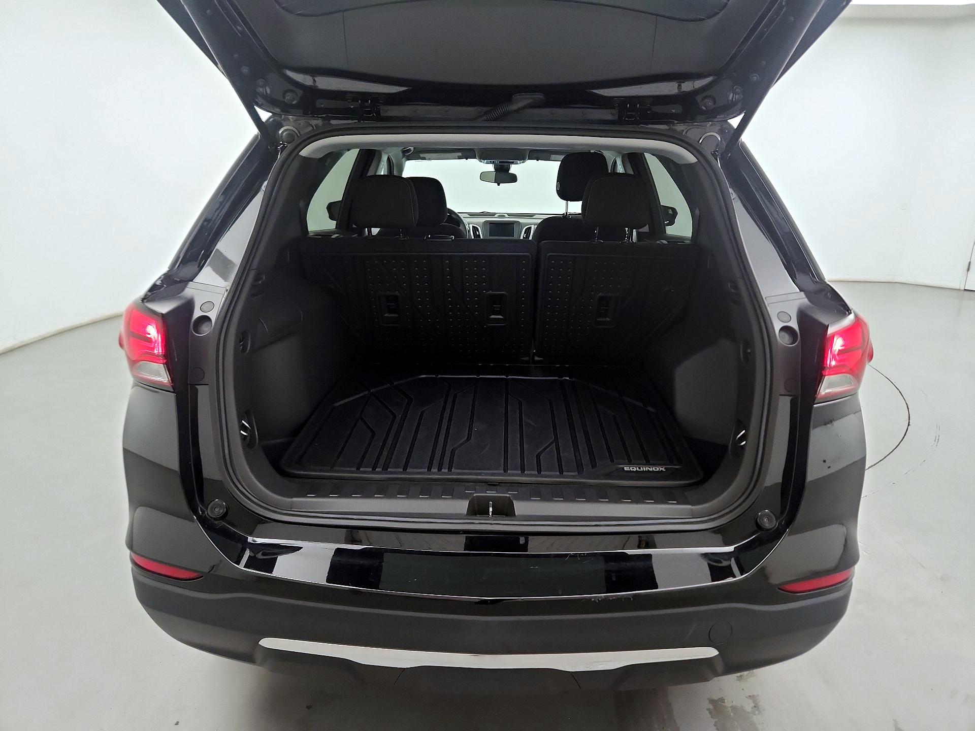Thumbnail: 2022 Chevrolet Equinox - 18
