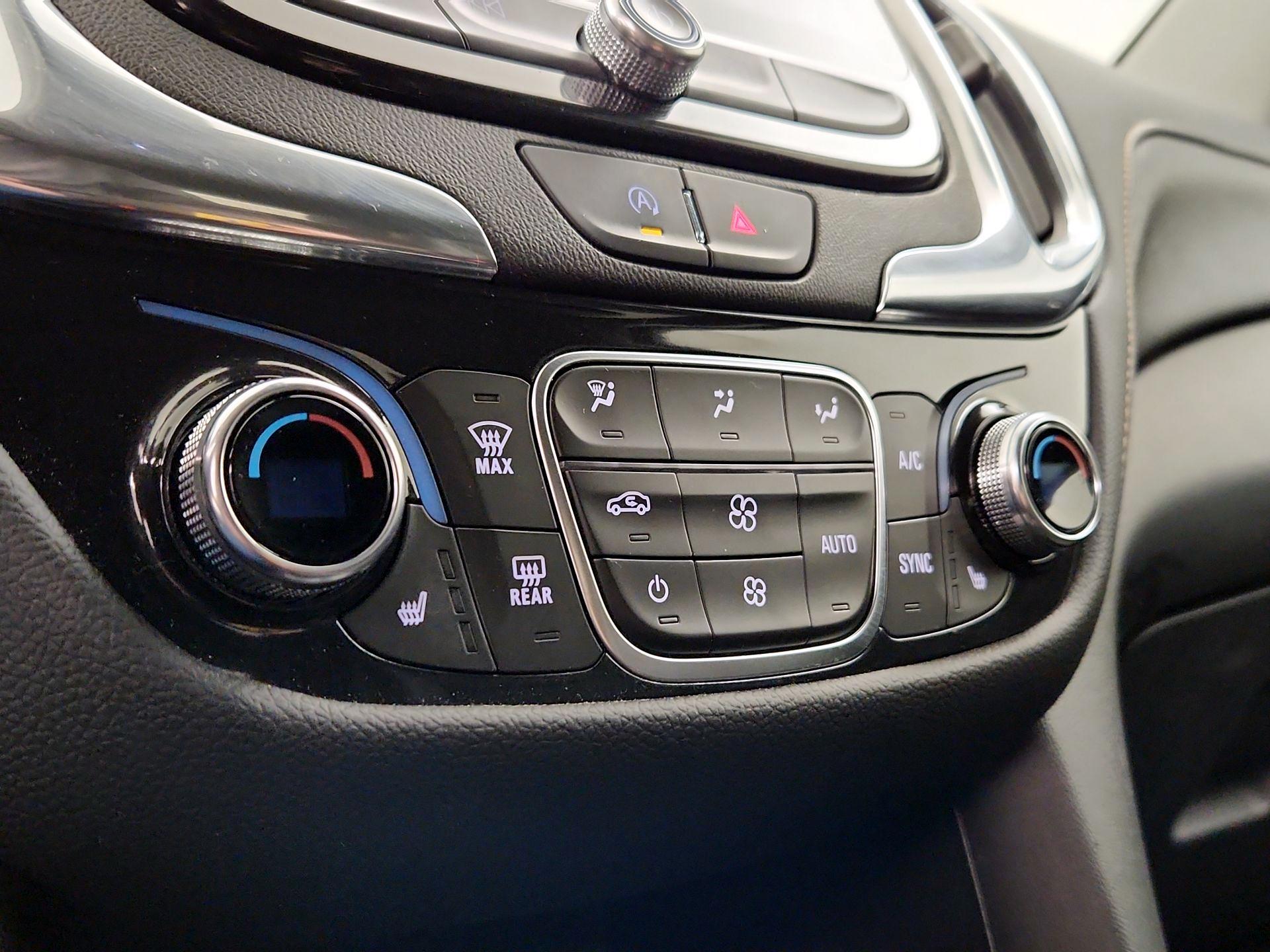 Thumbnail: 2022 Chevrolet Equinox - 14