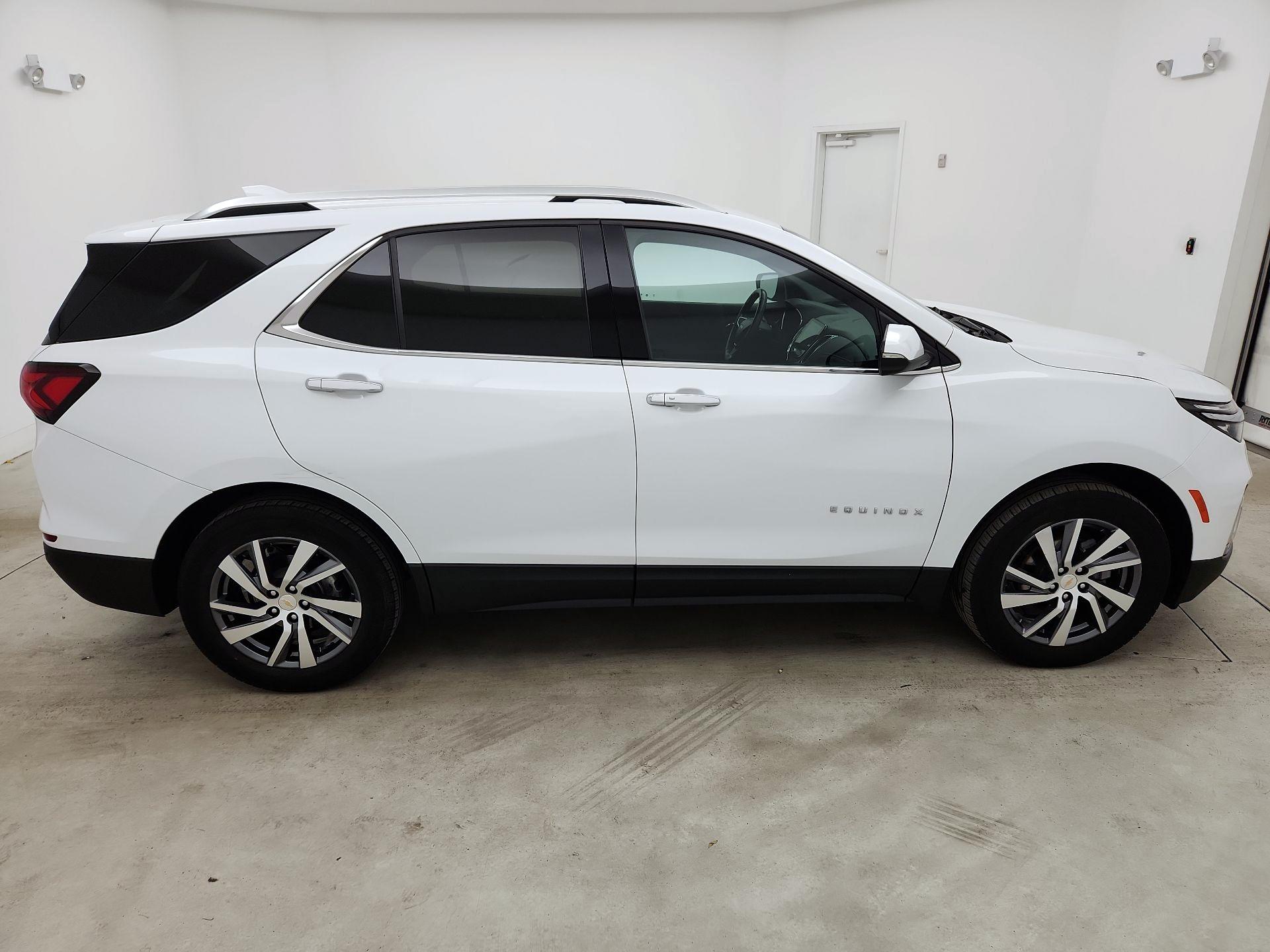 Thumbnail: 2022 Chevrolet Equinox - 4