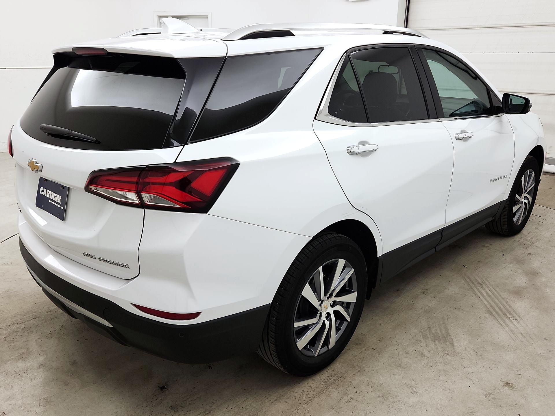 Thumbnail: 2022 Chevrolet Equinox - 5