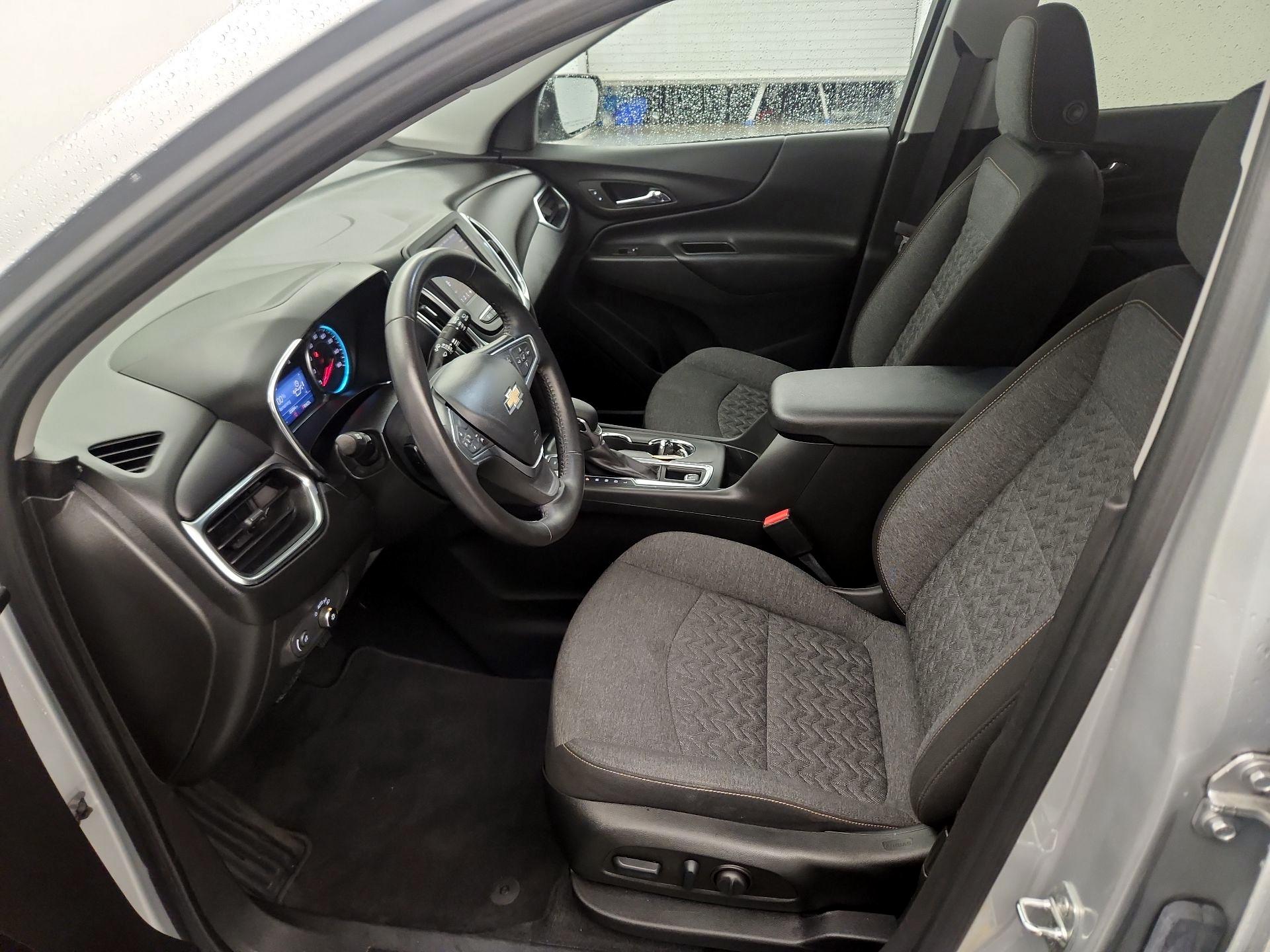 Thumbnail: 2022 Chevrolet Equinox - 9