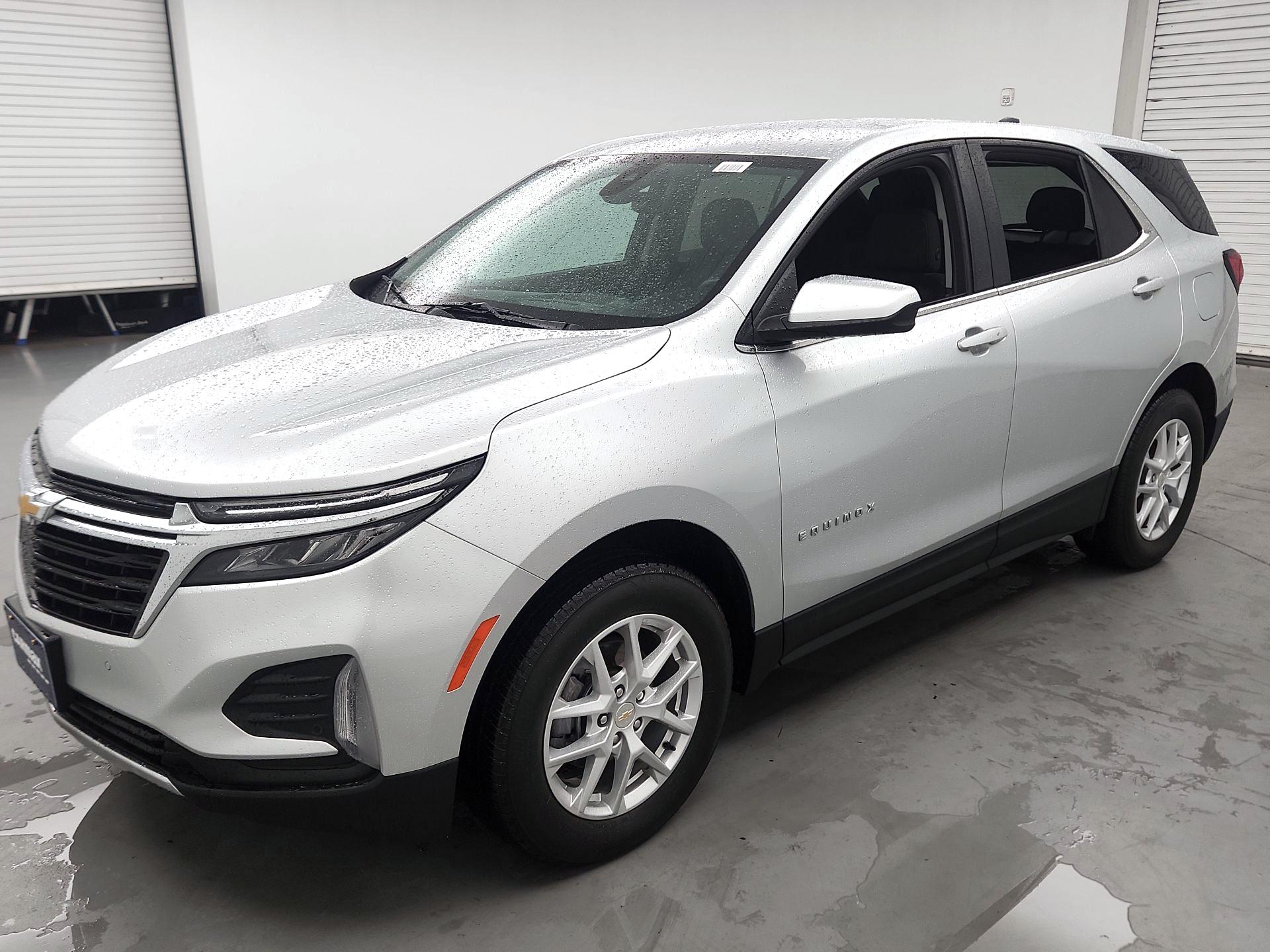 Thumbnail: 2022 Chevrolet Equinox - 3