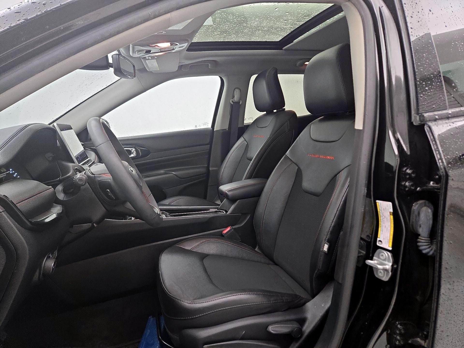 Thumbnail: 2022 Jeep Compass - 11