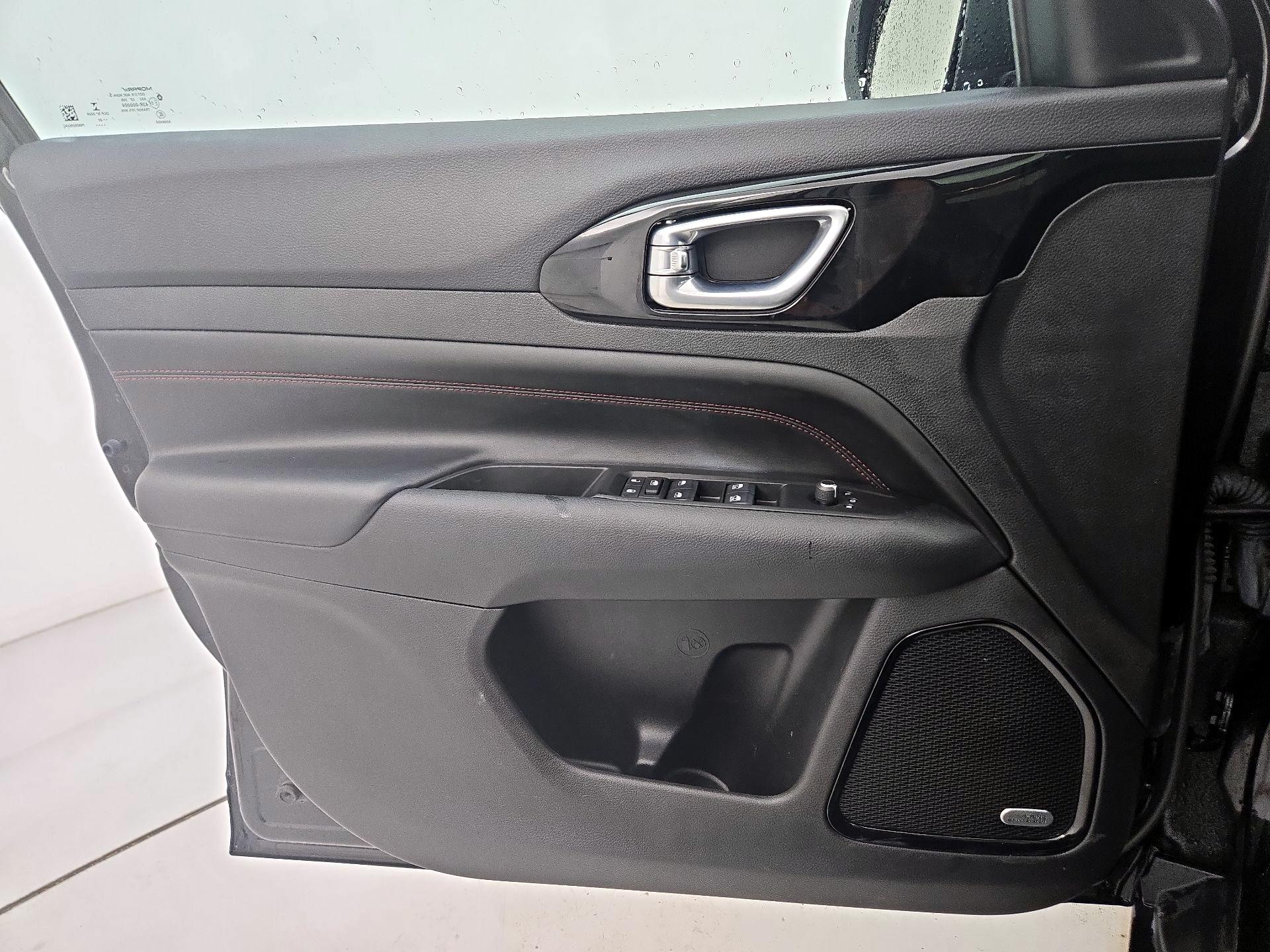 Thumbnail: 2022 Jeep Compass - 12