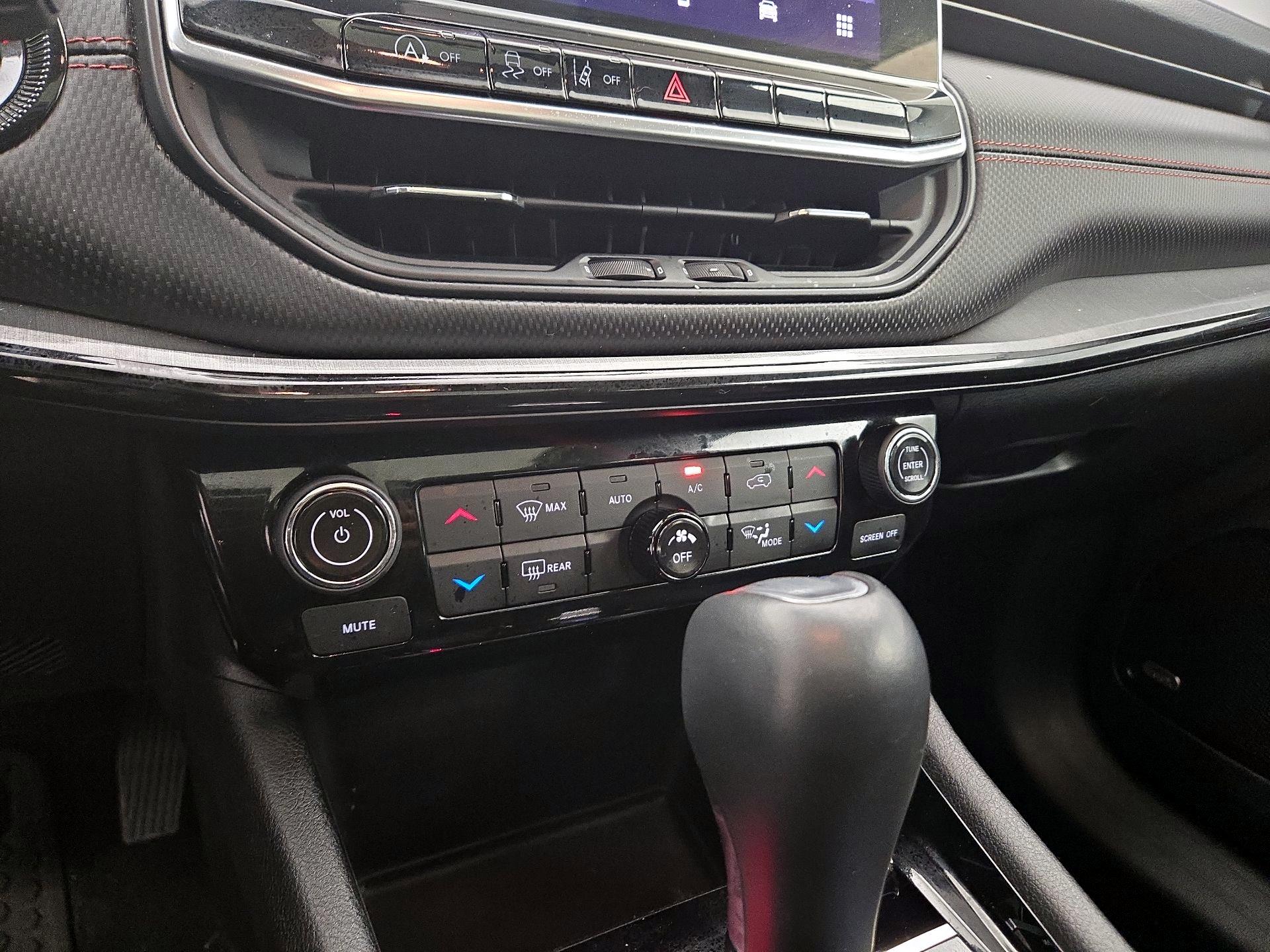 Thumbnail: 2022 Jeep Compass - 16