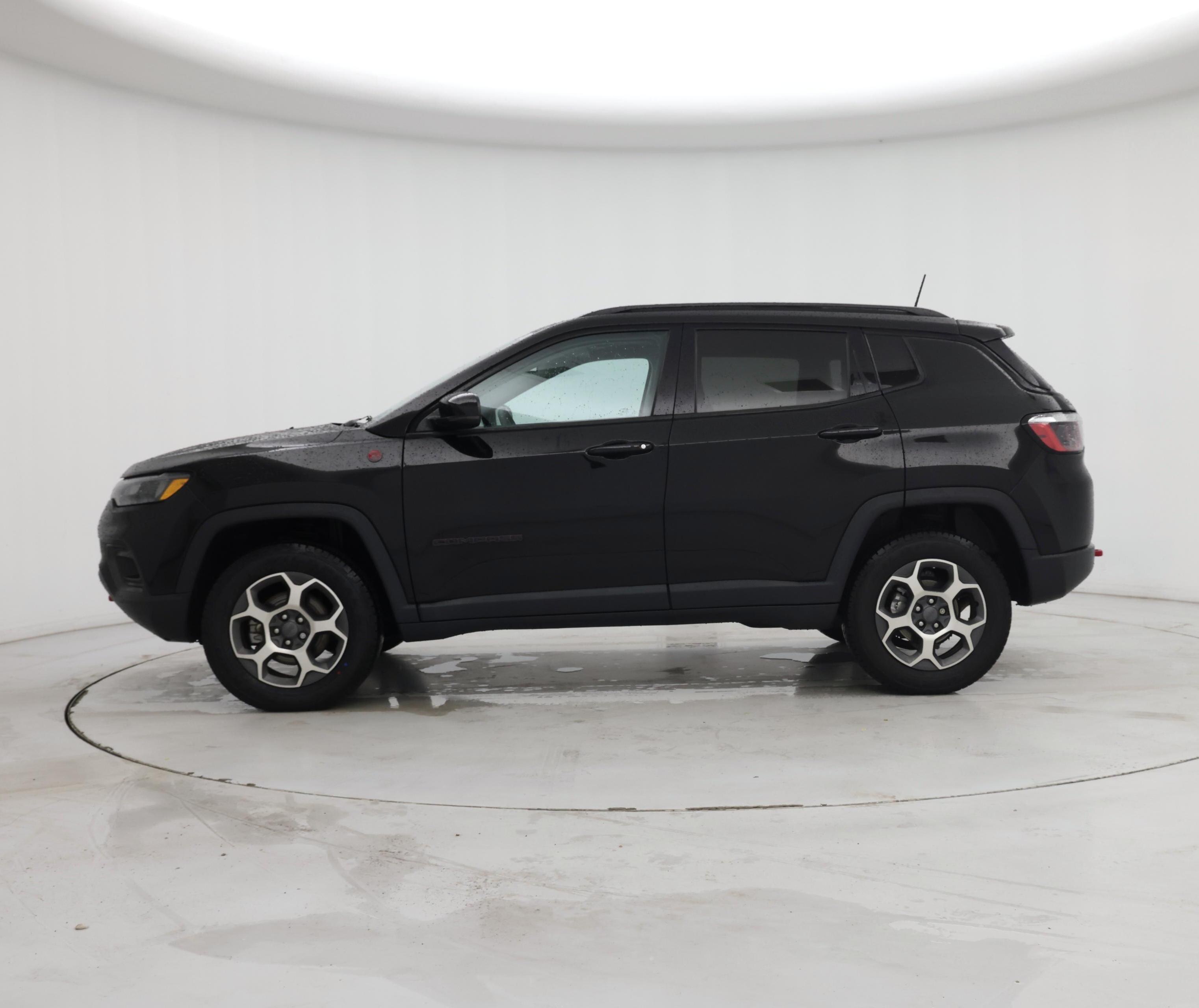 Thumbnail: 2022 Jeep Compass - 3