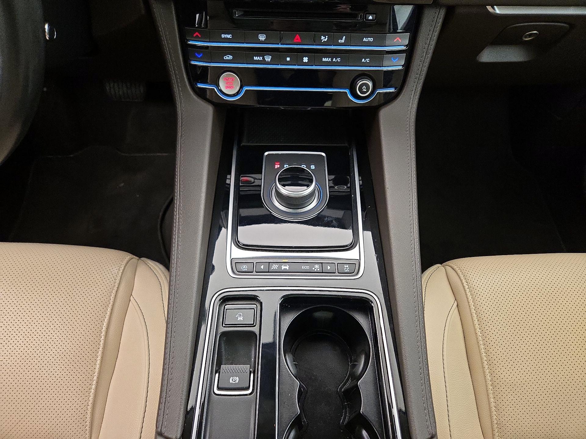 Thumbnail: 2020 Jaguar F-Pace - 18