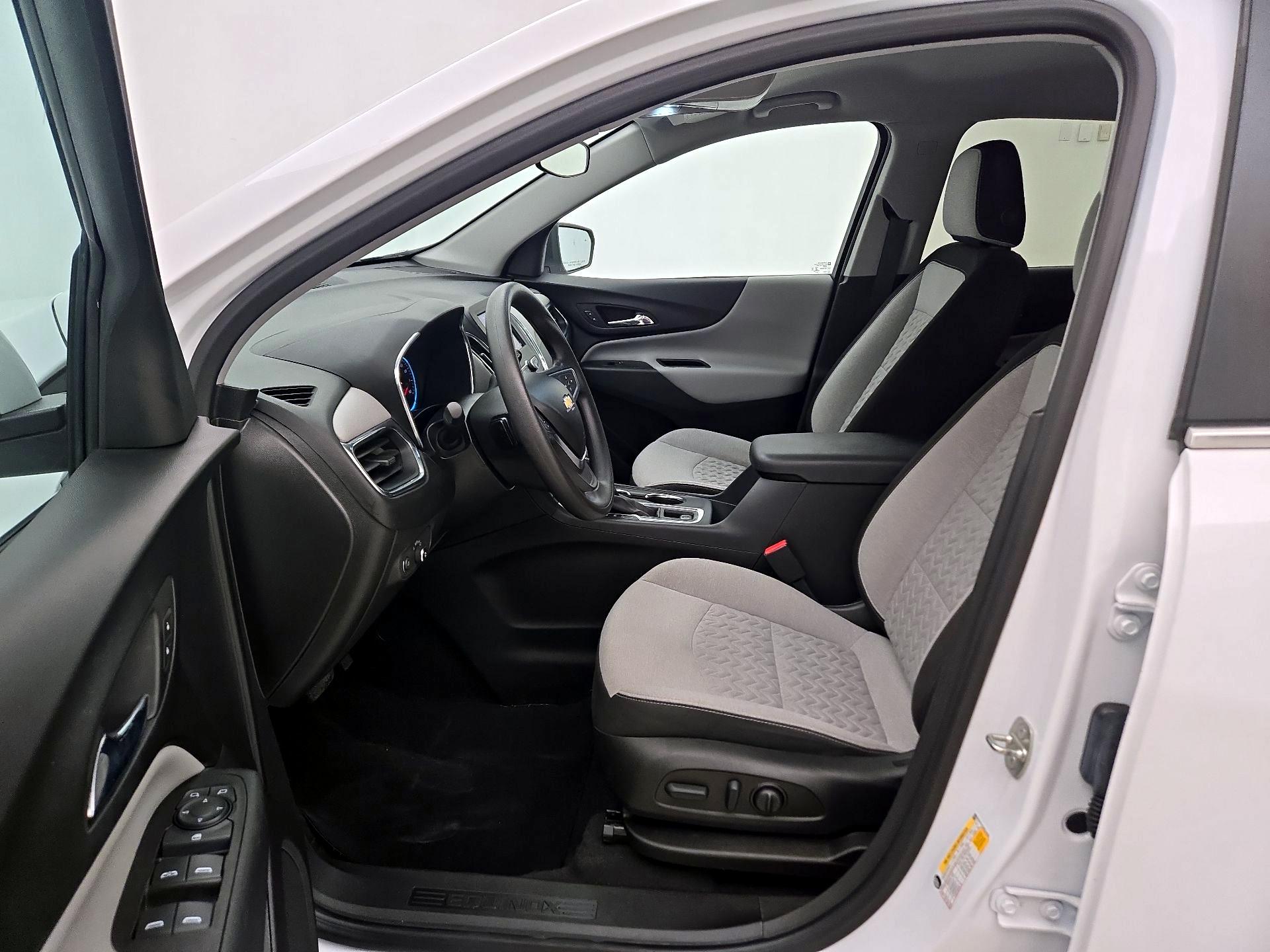 Thumbnail: 2022 Chevrolet Equinox - 11